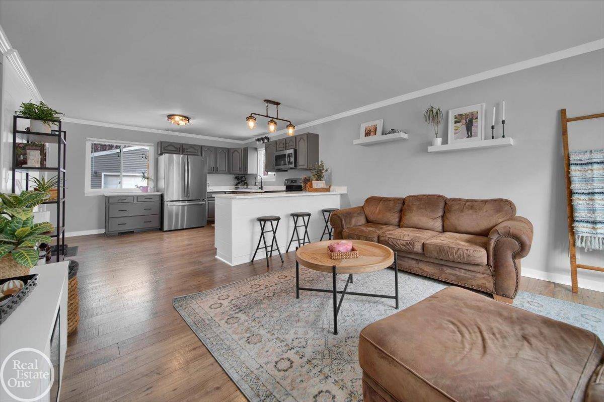 Harrison Twp, MI 48045,39545 Detroit