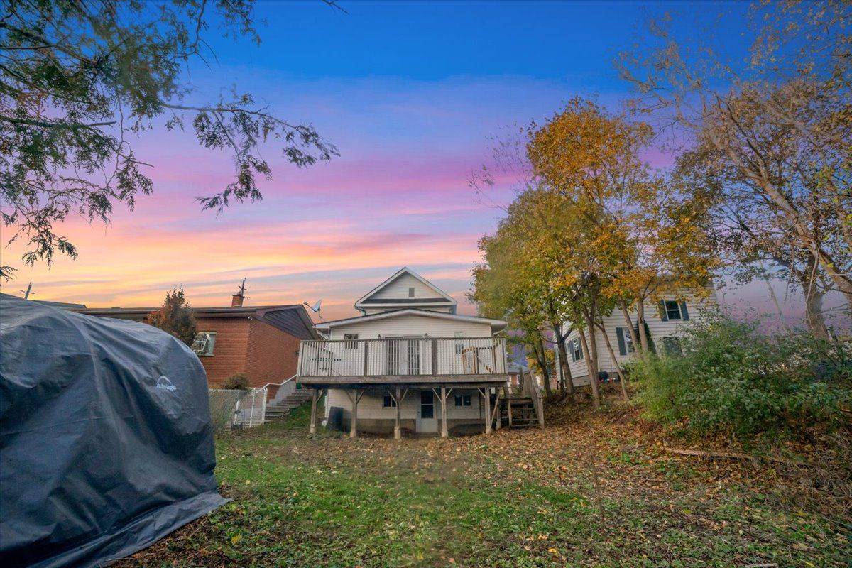 Peterborough, ON K9J 2E5,611 Romaine ST N