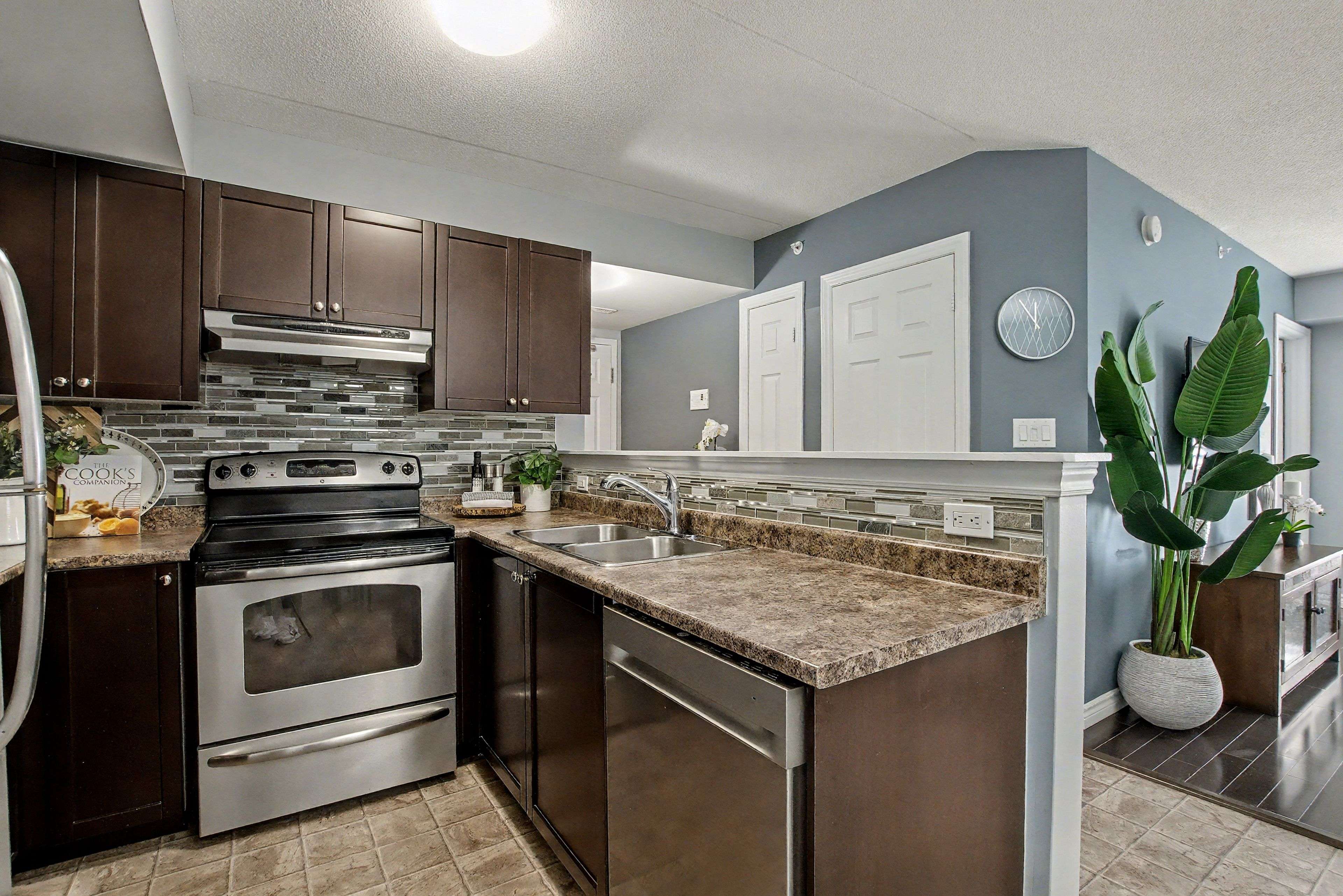 Milton, ON L9T 7S4,1380 Main ST E #204