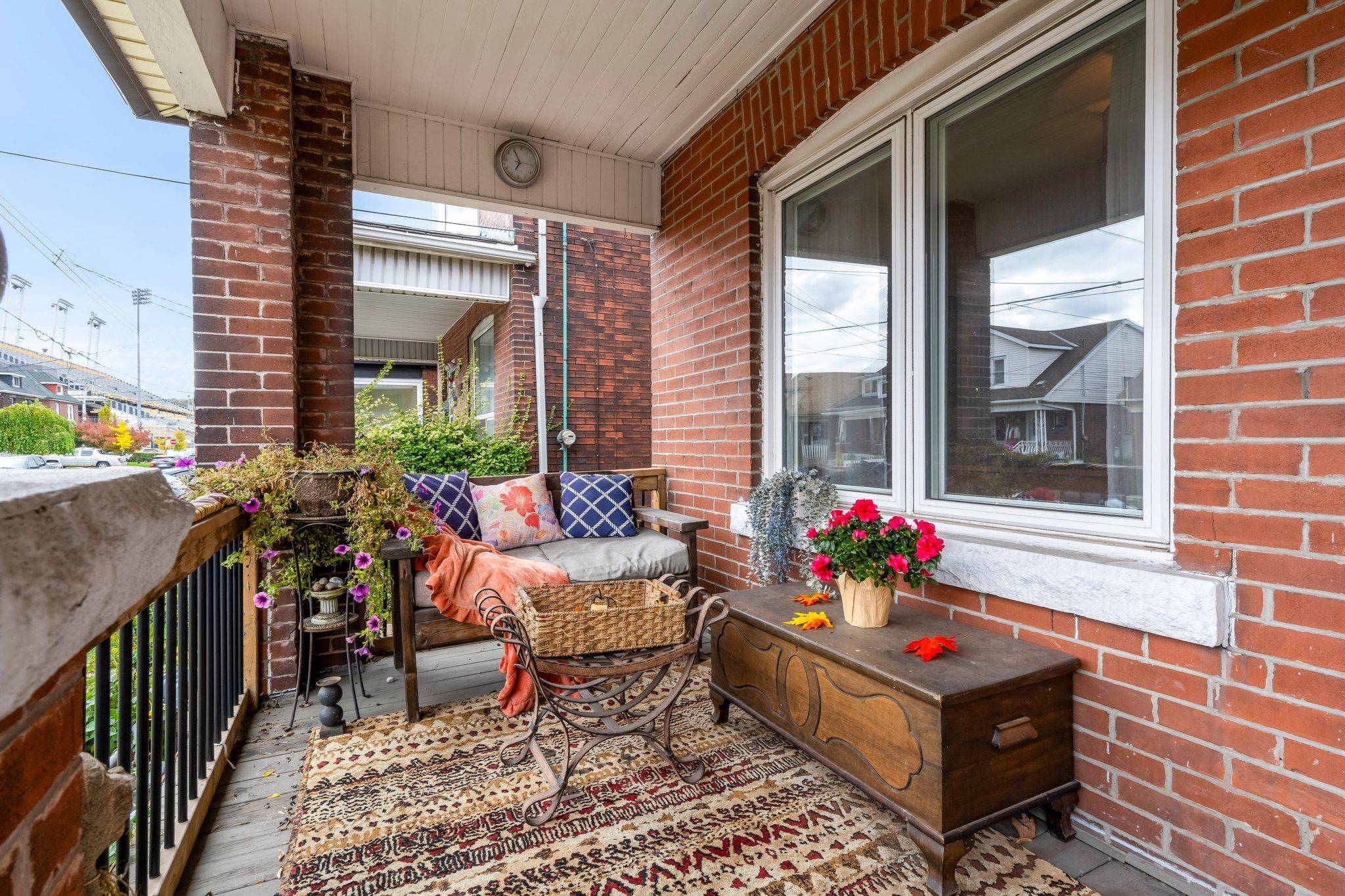 Hamilton, ON L8L 6Y1,163 Leinster AVE N