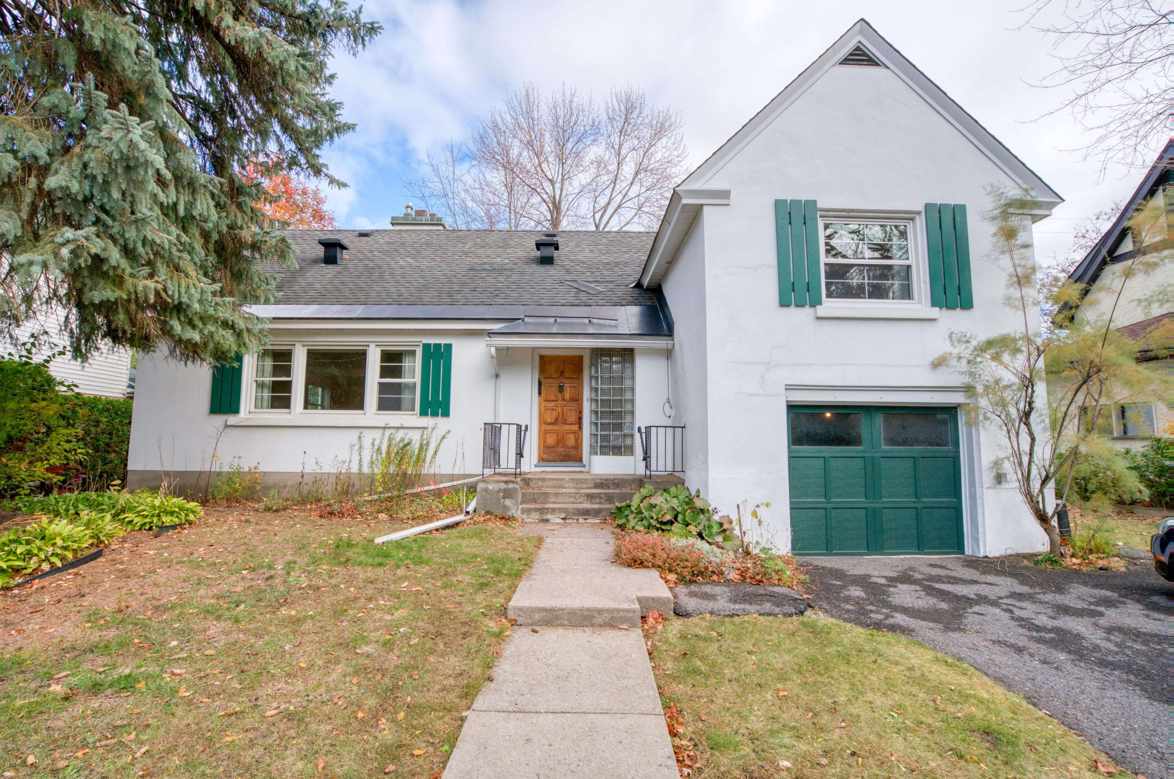 Dows Lake - Civic Hospital And Area, ON K1S 3G5,7 Madawaska DR