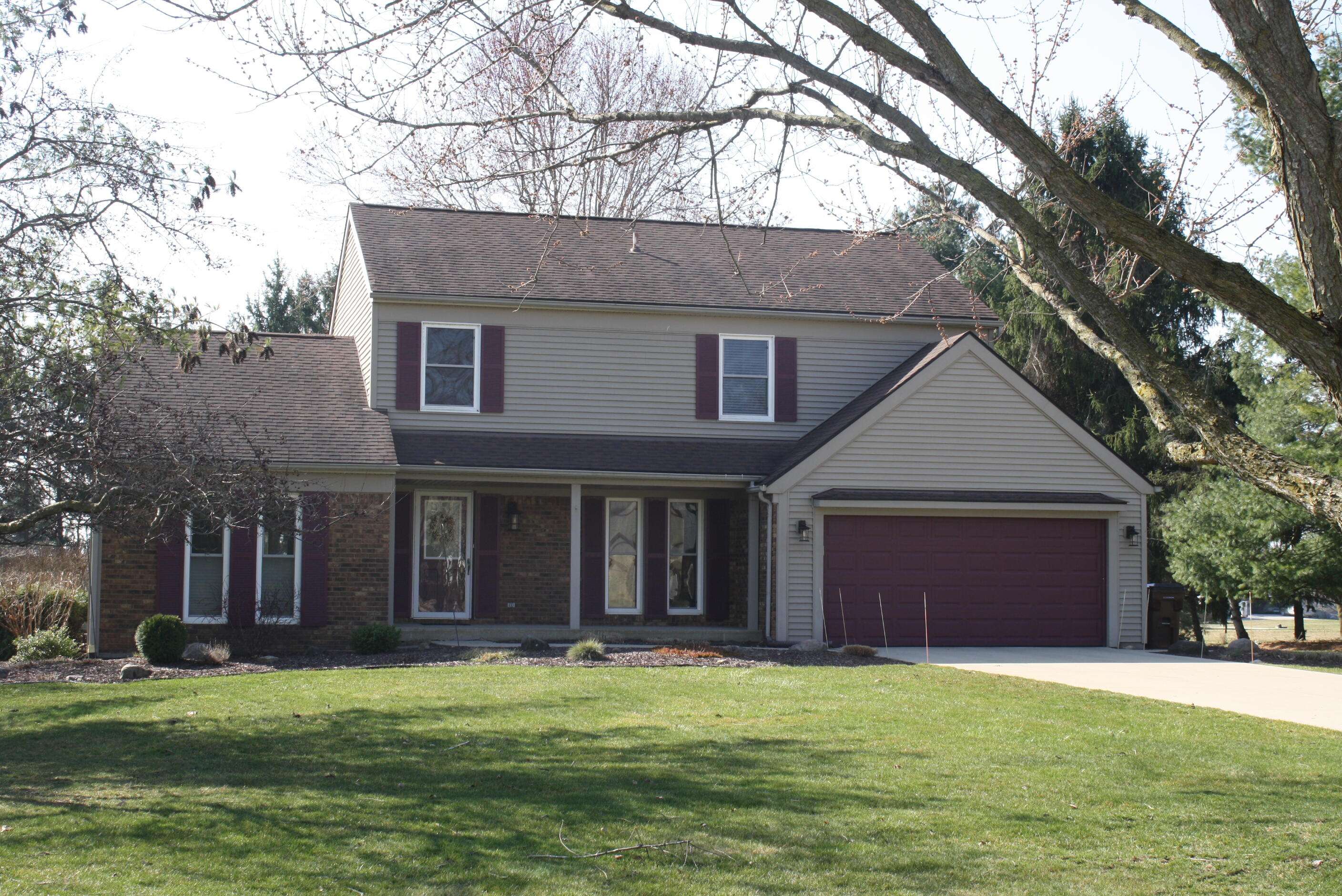 Saline, MI 48176,6951 Heatheridge DR