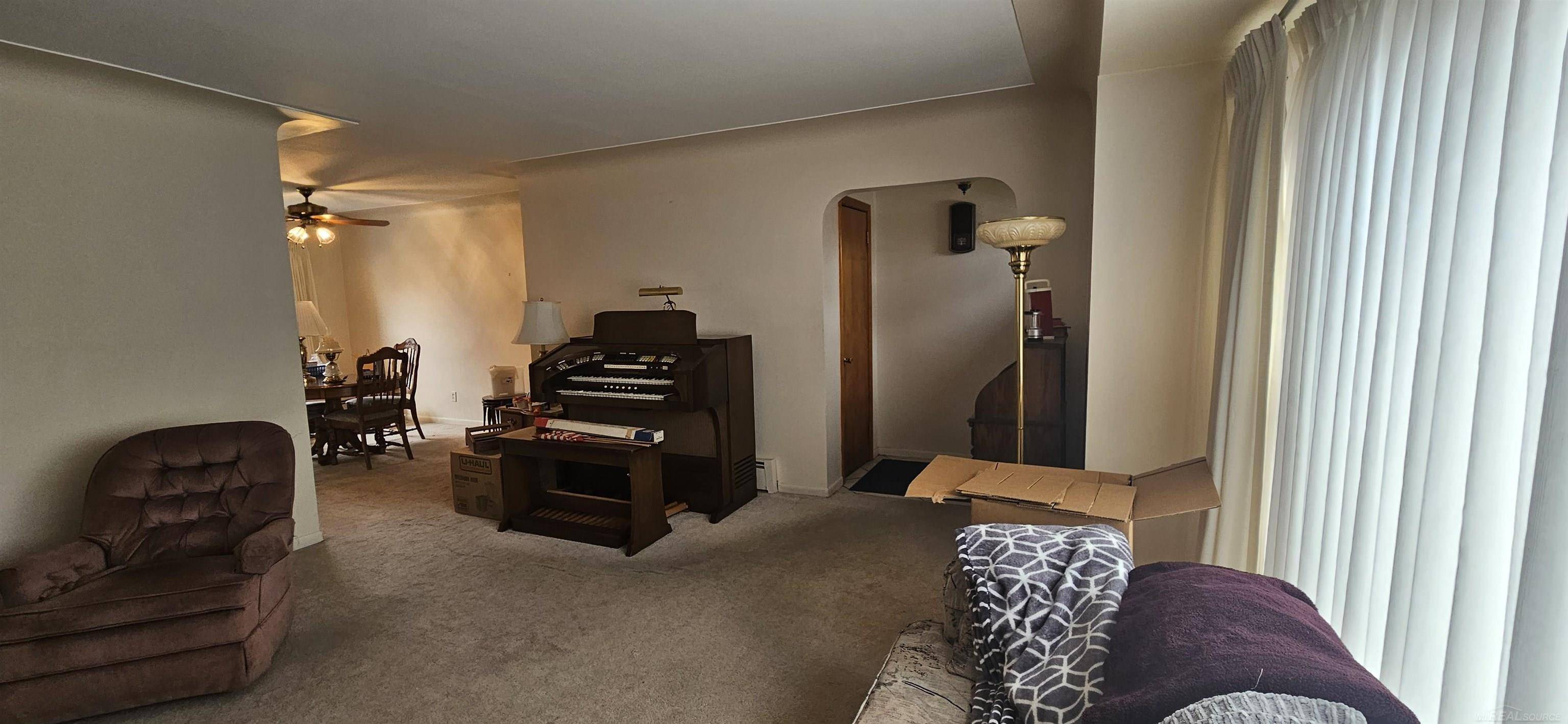 Warren, MI 48089,8239 Studebaker