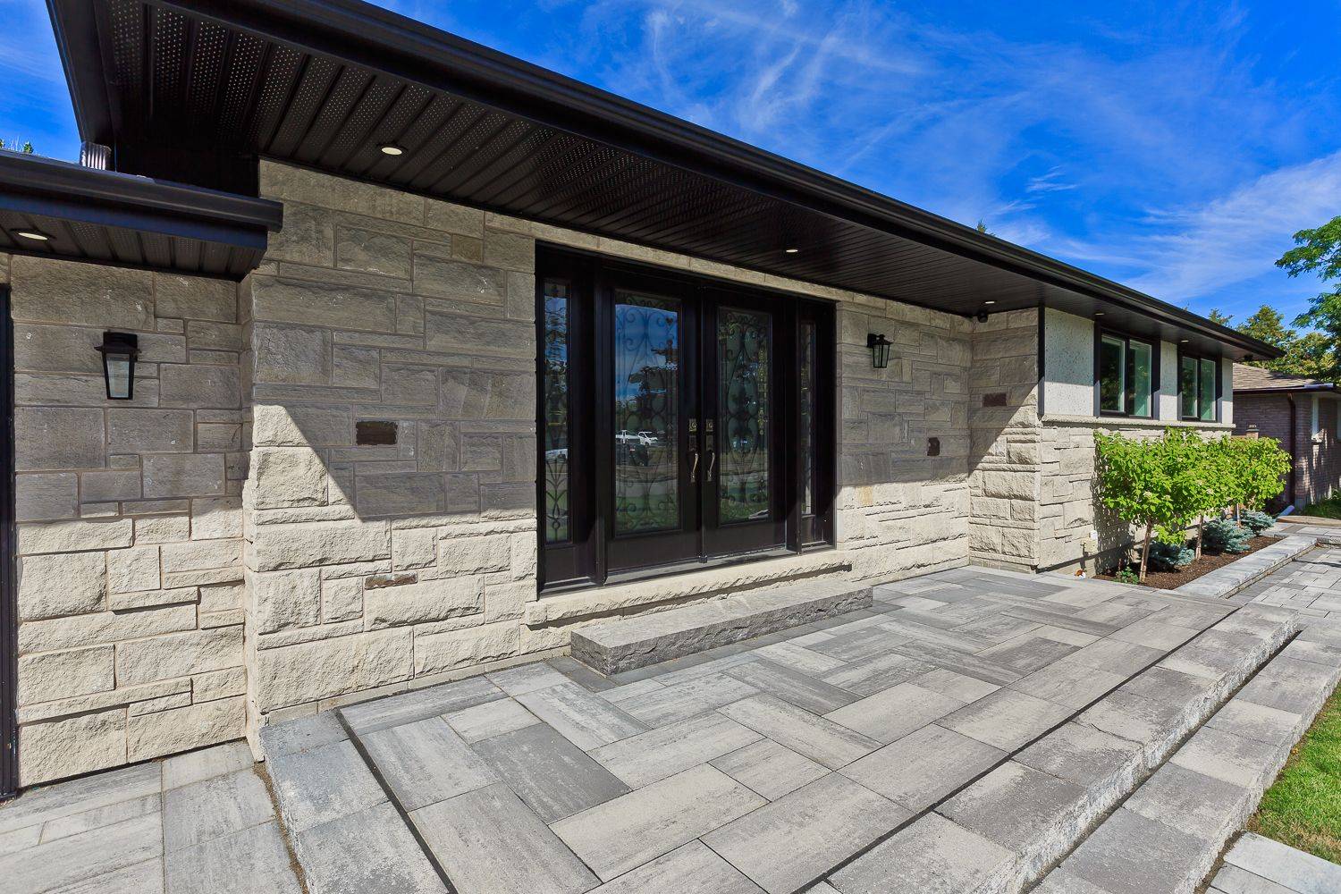 Barrie, ON L4N 4H3,214 ASHFORD DR