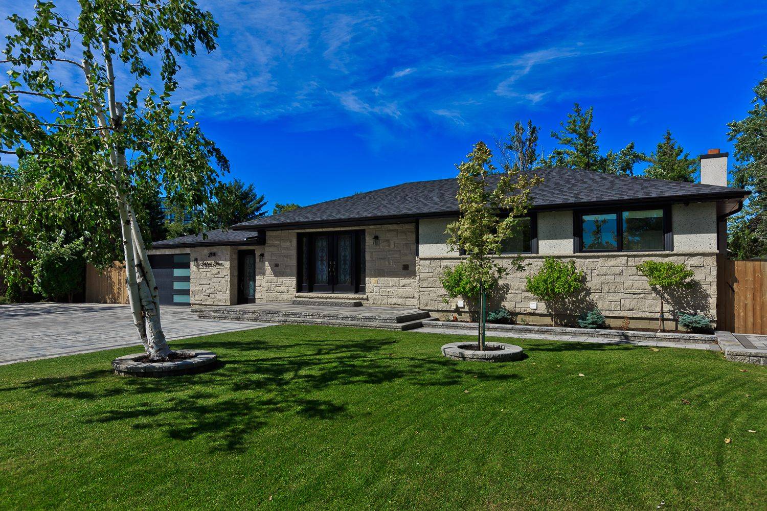 Barrie, ON L4N 4H3,214 ASHFORD DR