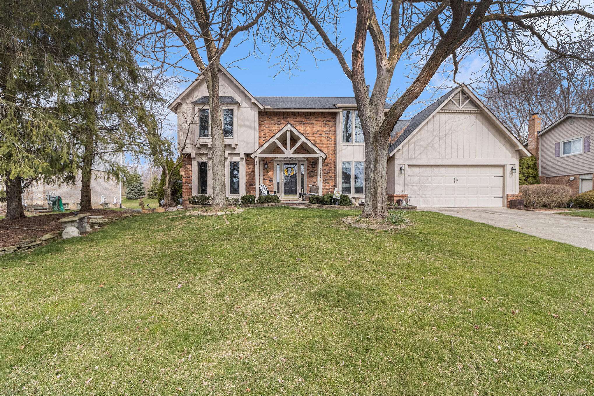 Novi, MI 48375,22237 Cascade Drive DR