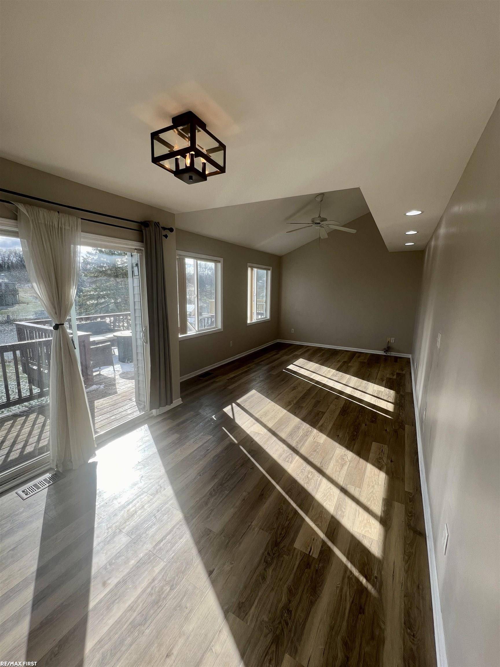 Bath, MI 48808,14199 Mulholland Drive