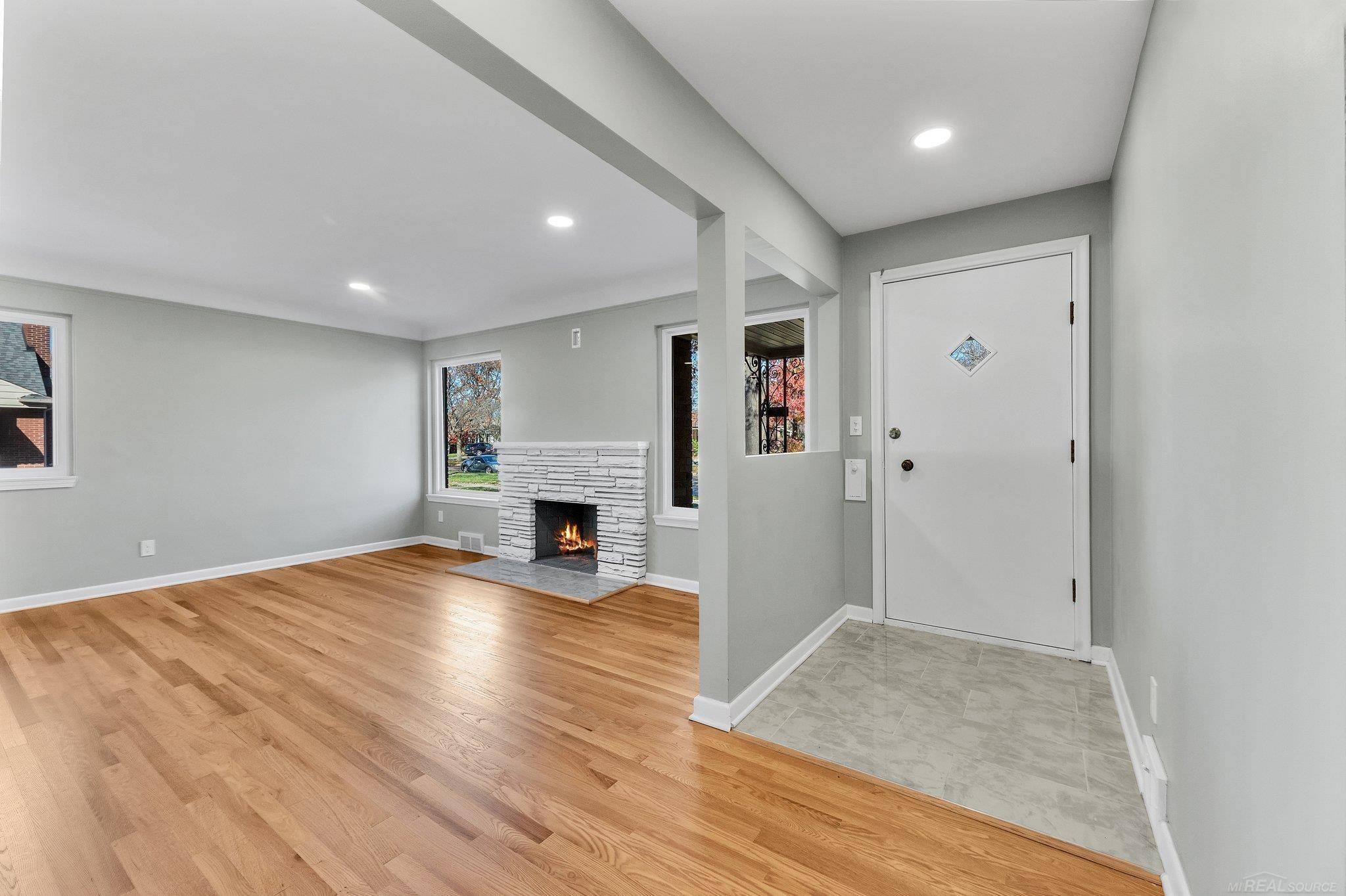 Grosse Pointe Woods, MI 48225,2021 Huntington BLVD