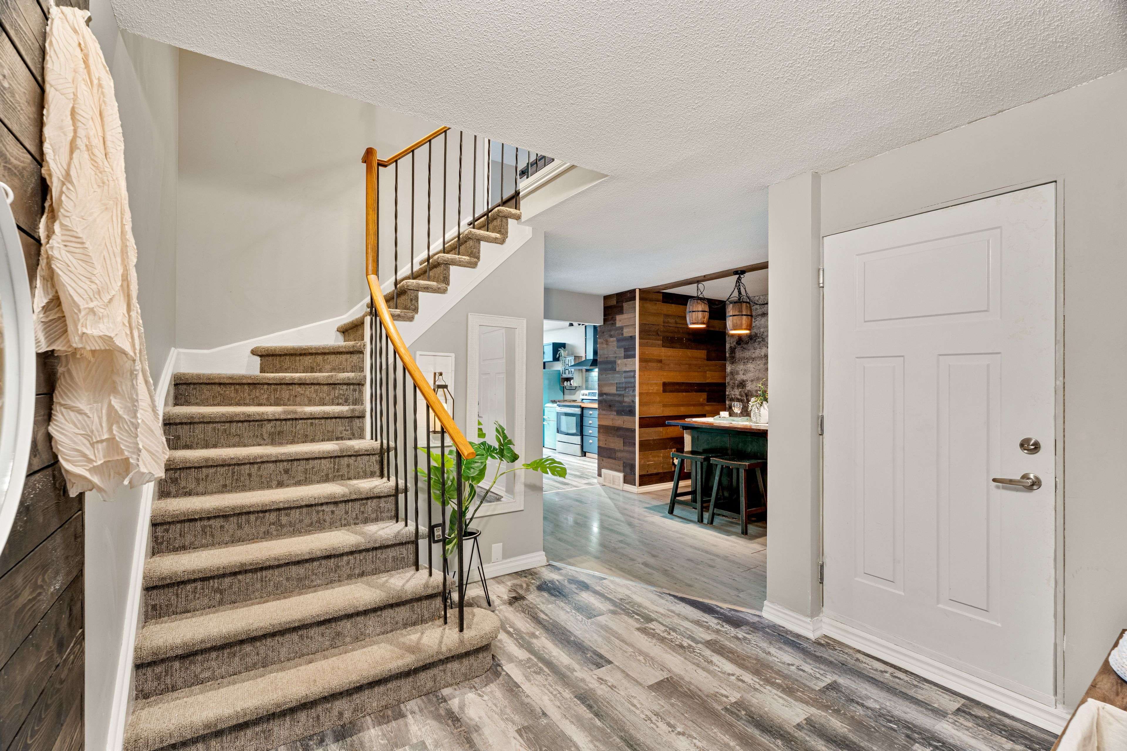 Orleans - Cumberland And Area, ON K1E 3V6,168 Midsummer TER