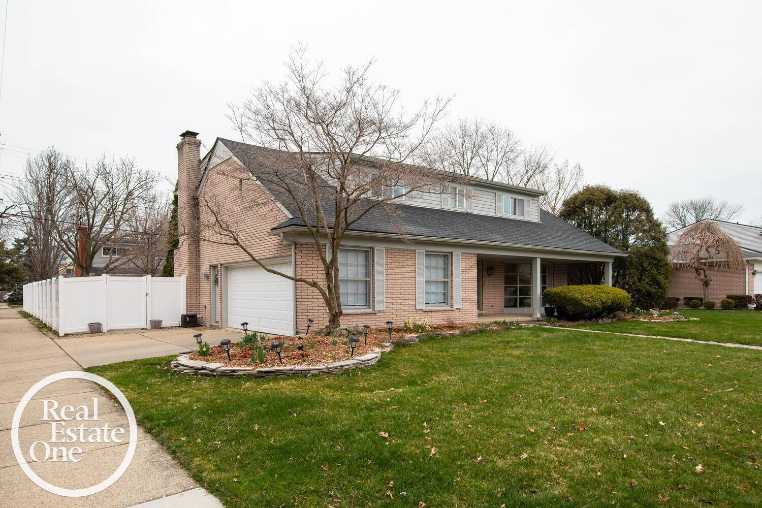 Grosse Pointe Woods, MI 48236,1464 Blairmoor