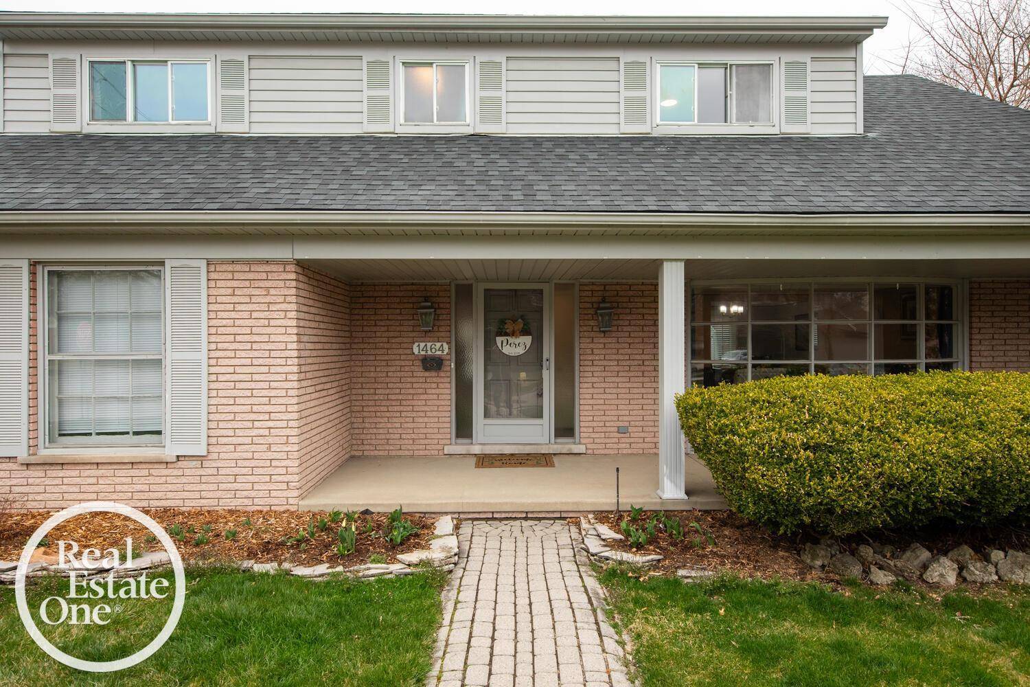 Grosse Pointe Woods, MI 48236,1464 Blairmoor