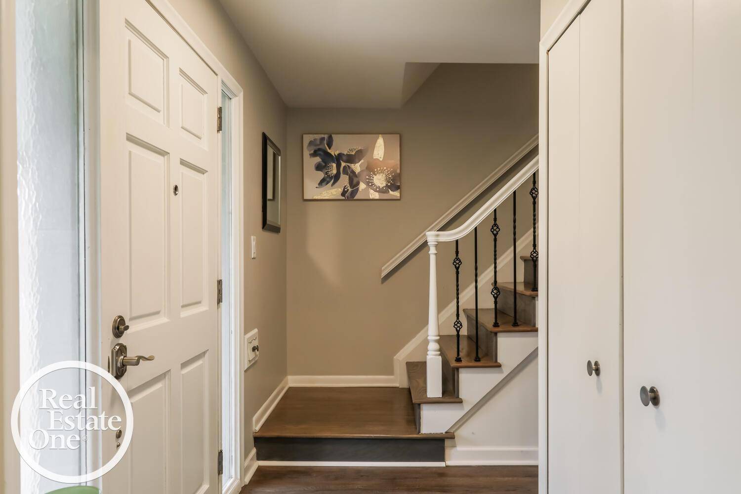 Grosse Pointe Woods, MI 48236,1464 Blairmoor