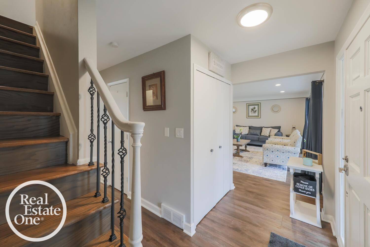 Grosse Pointe Woods, MI 48236,1464 Blairmoor