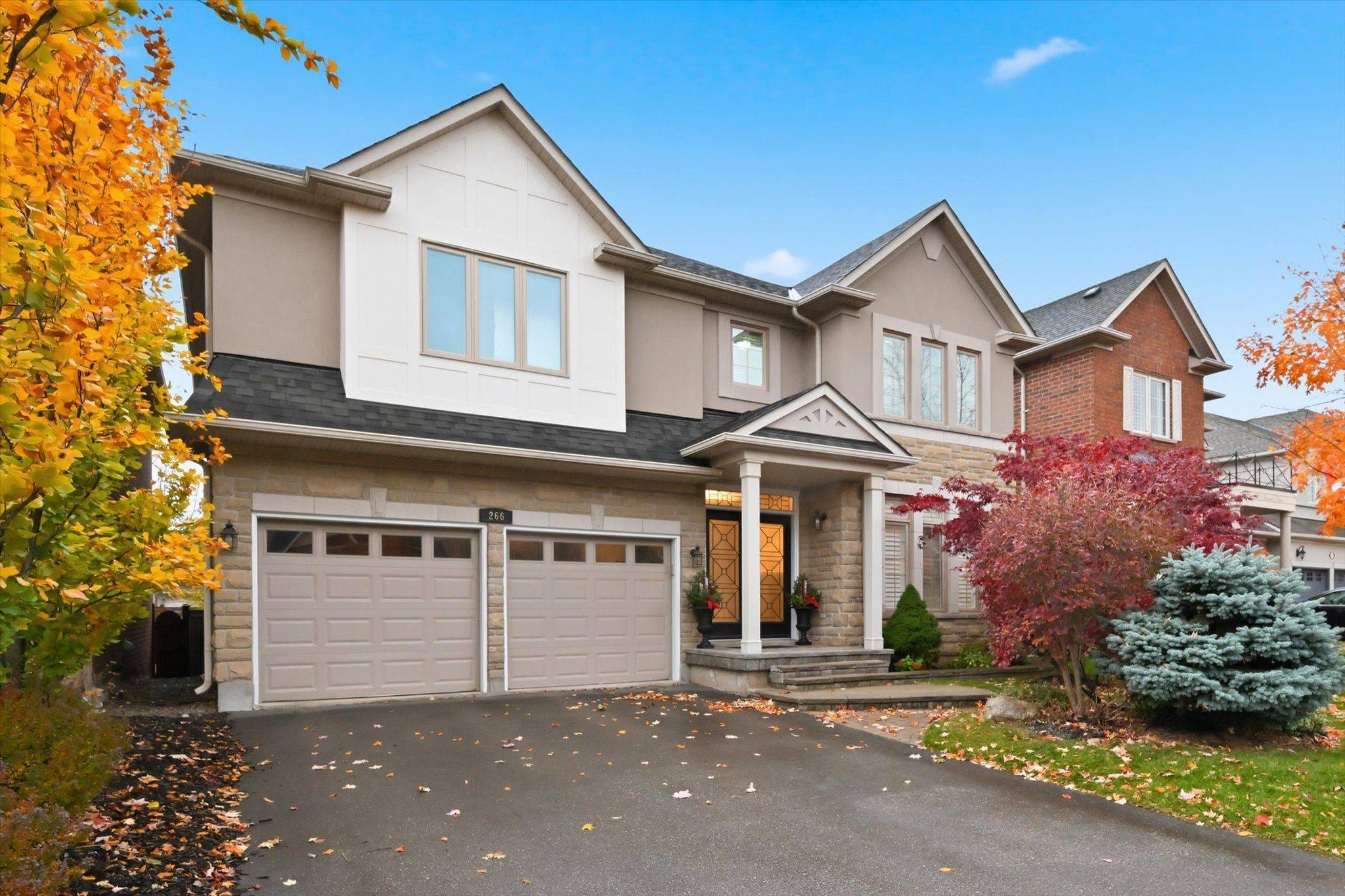 Oakville, ON L6L 0B9,266 Admiral DR