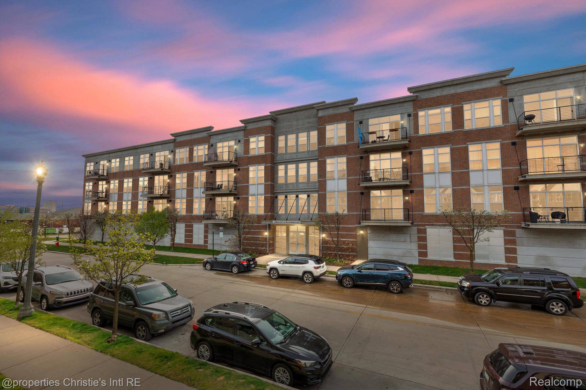 Detroit, MI 48201,66 WINDER ST ##448