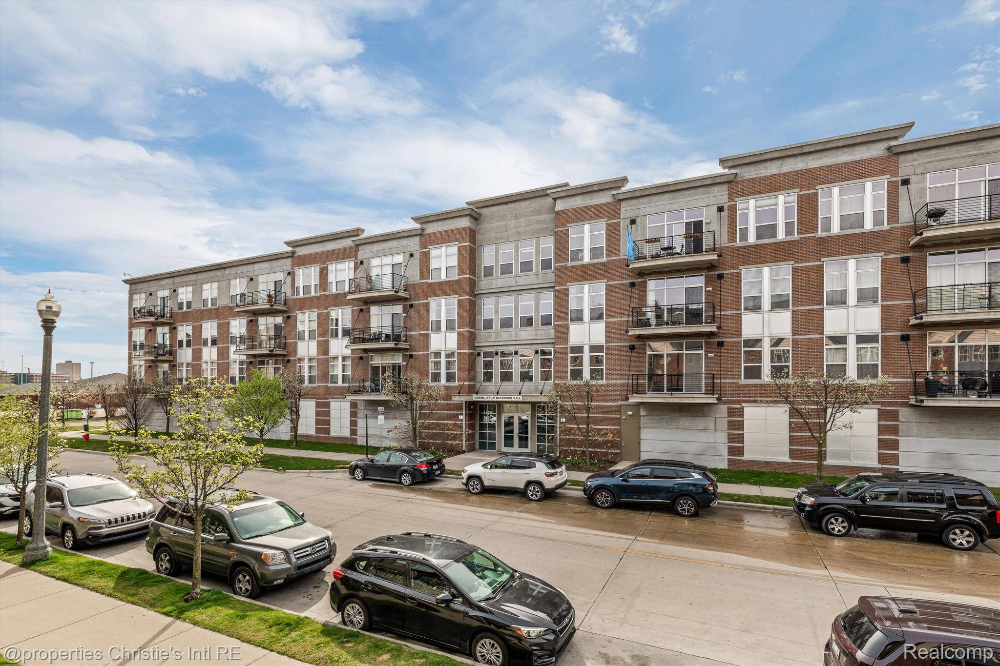 Detroit, MI 48201,66 WINDER ST ##448