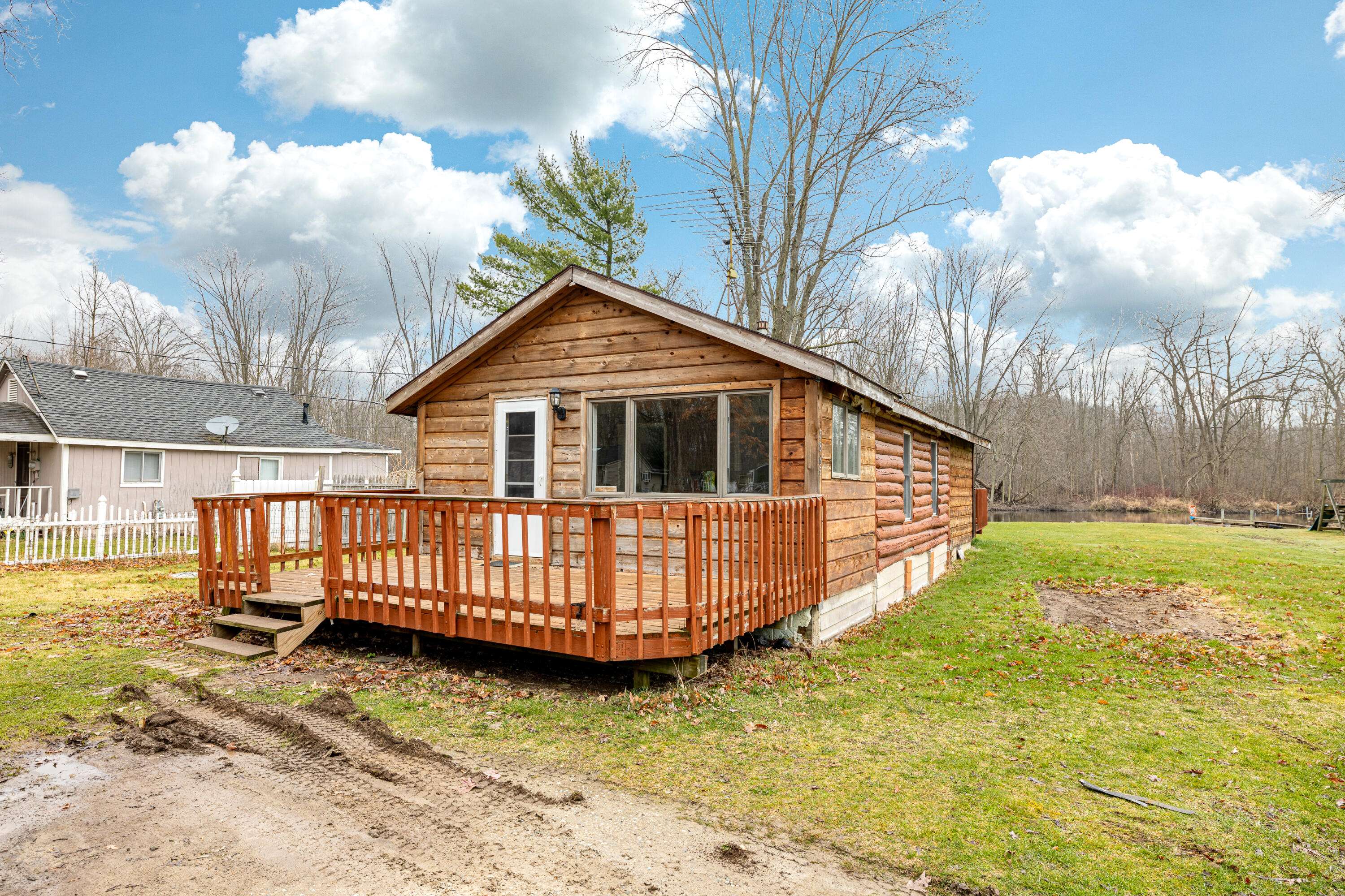 Pinckney, MI 48169,5865 Woodbine AVE