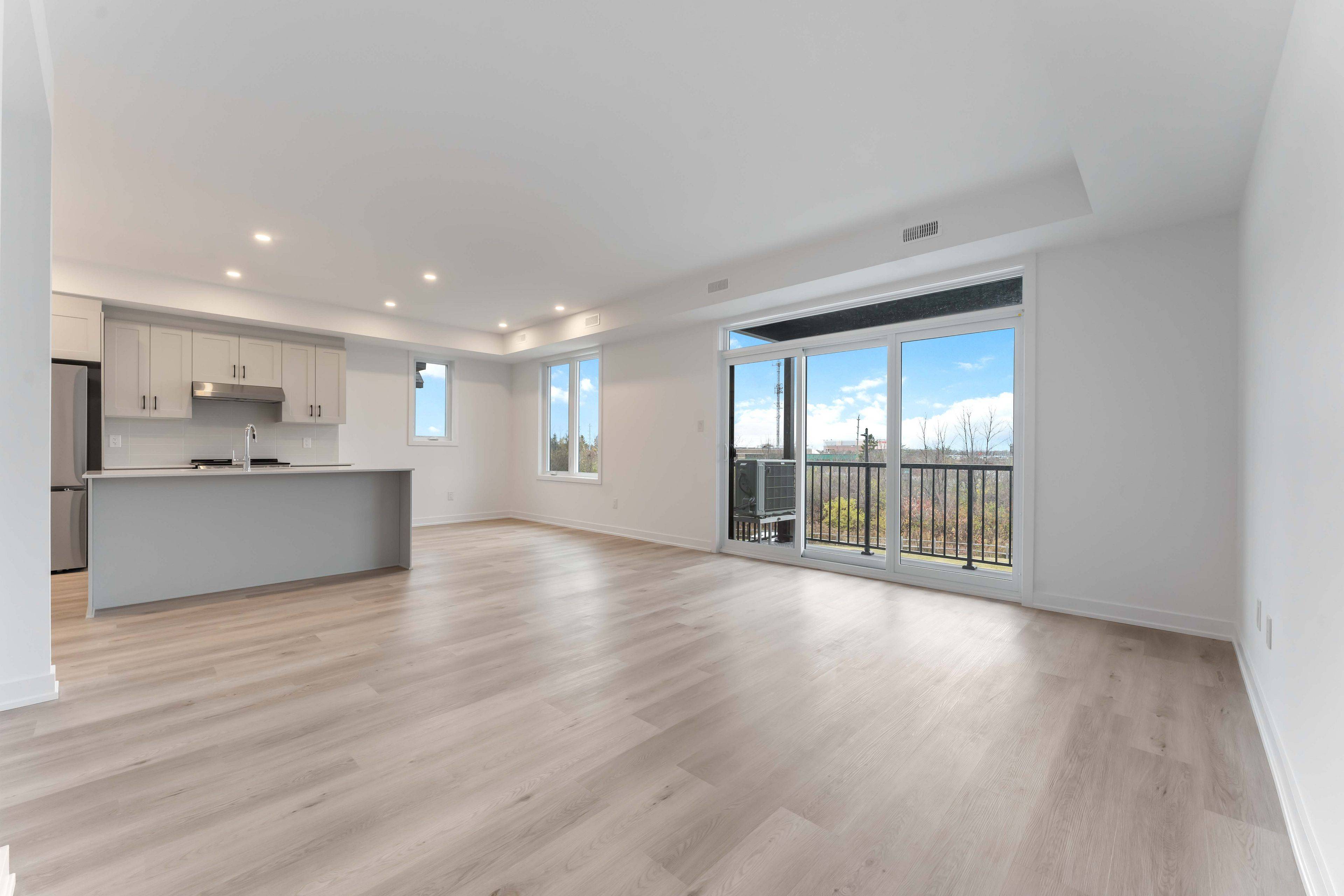 Kanata, ON K2S 3A9,20F Maize ST #213