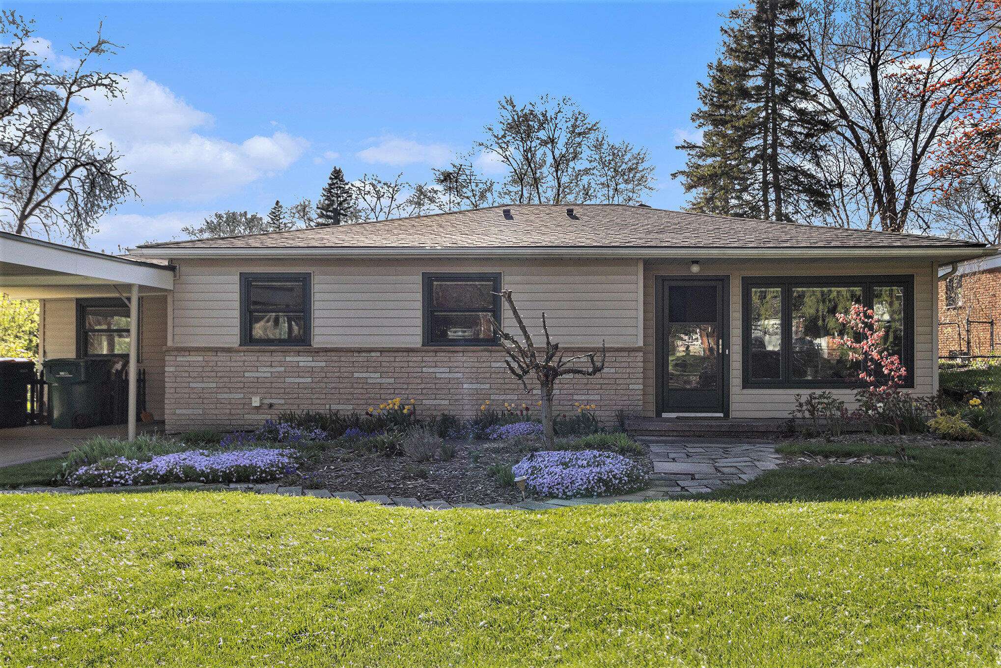 Ypsilanti, MI 48197,41 Hillcrest BLVD