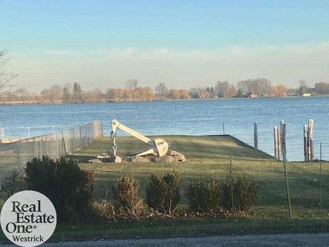 East China, MI 48054,6062 River