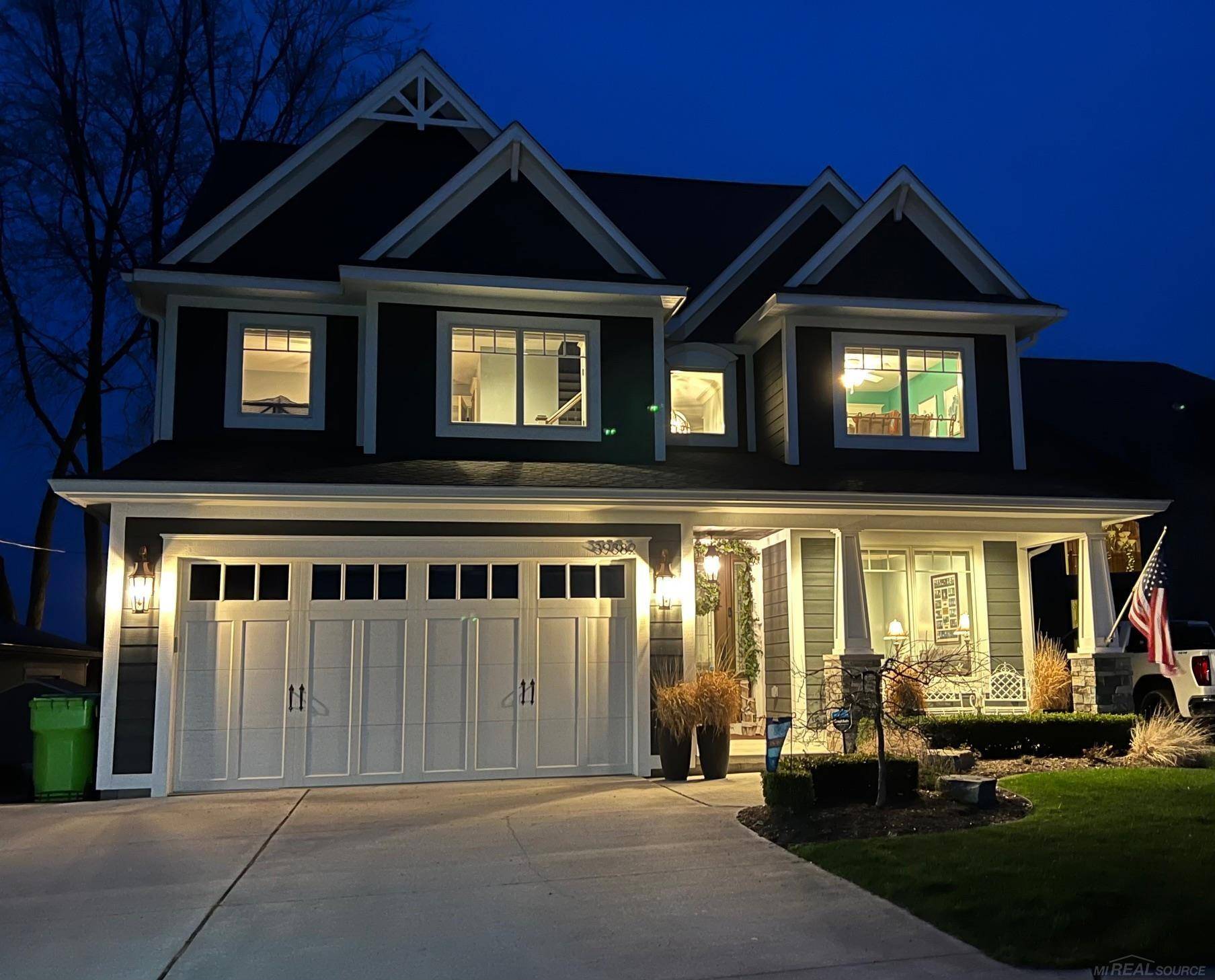 Harrison Twp, MI 48045,39382 LAKESHORE DR