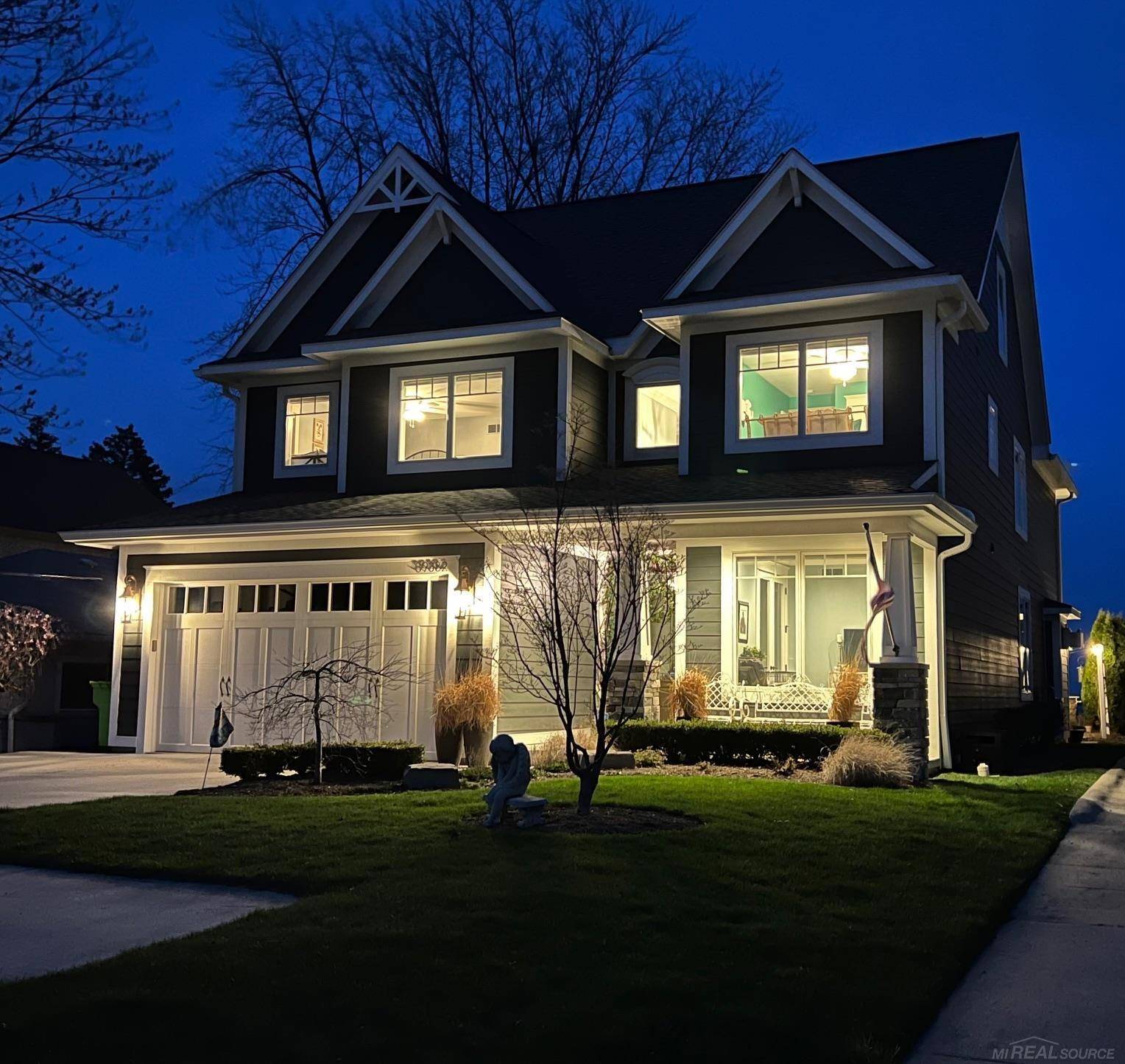 Harrison Twp, MI 48045,39382 LAKESHORE DR