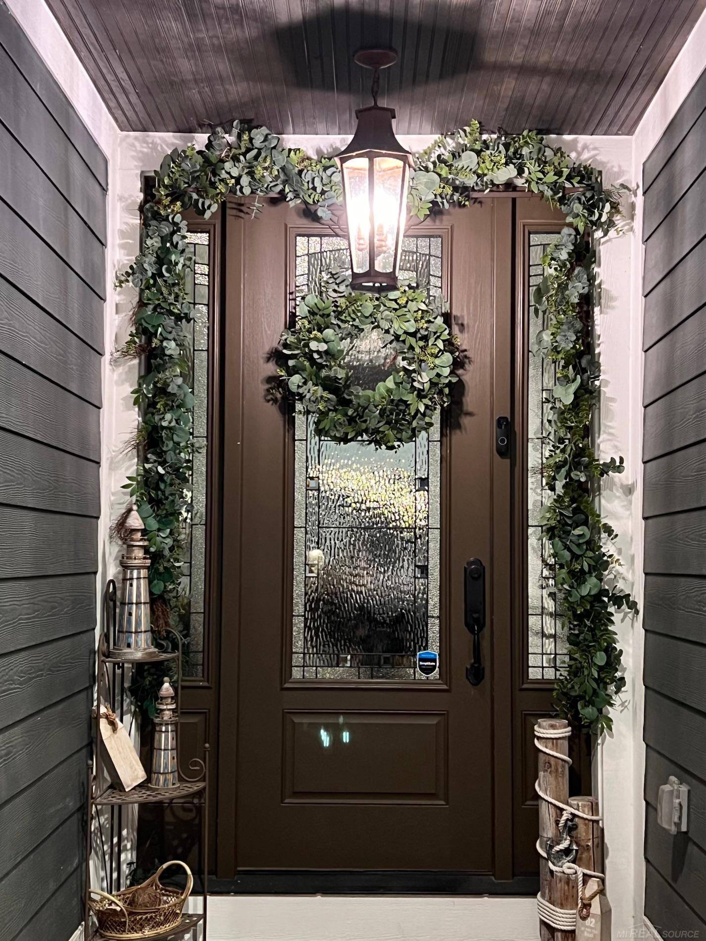 Harrison Twp, MI 48045,39382 LAKESHORE DR