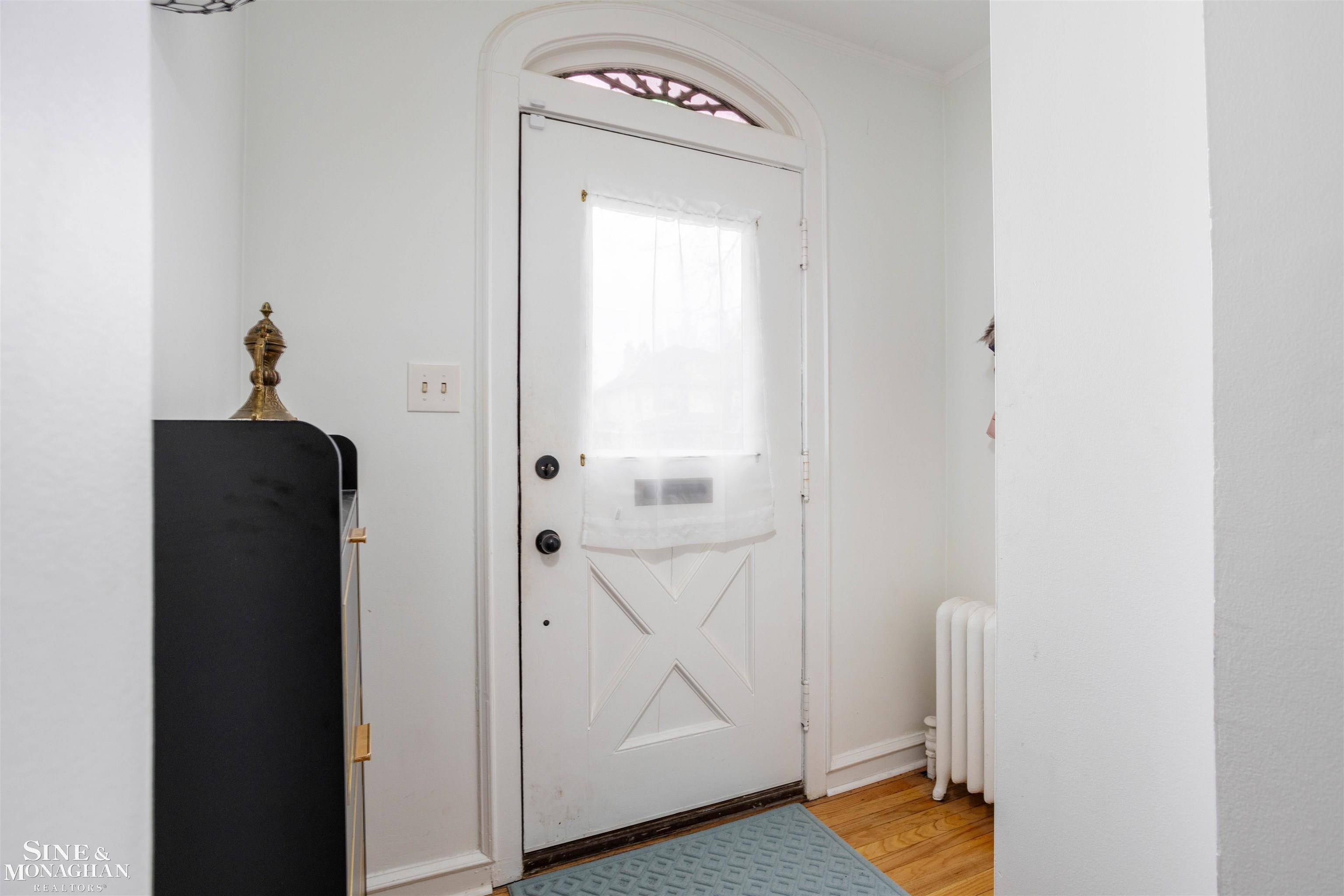 Grosse Pointe, MI 48230,373 Rivard