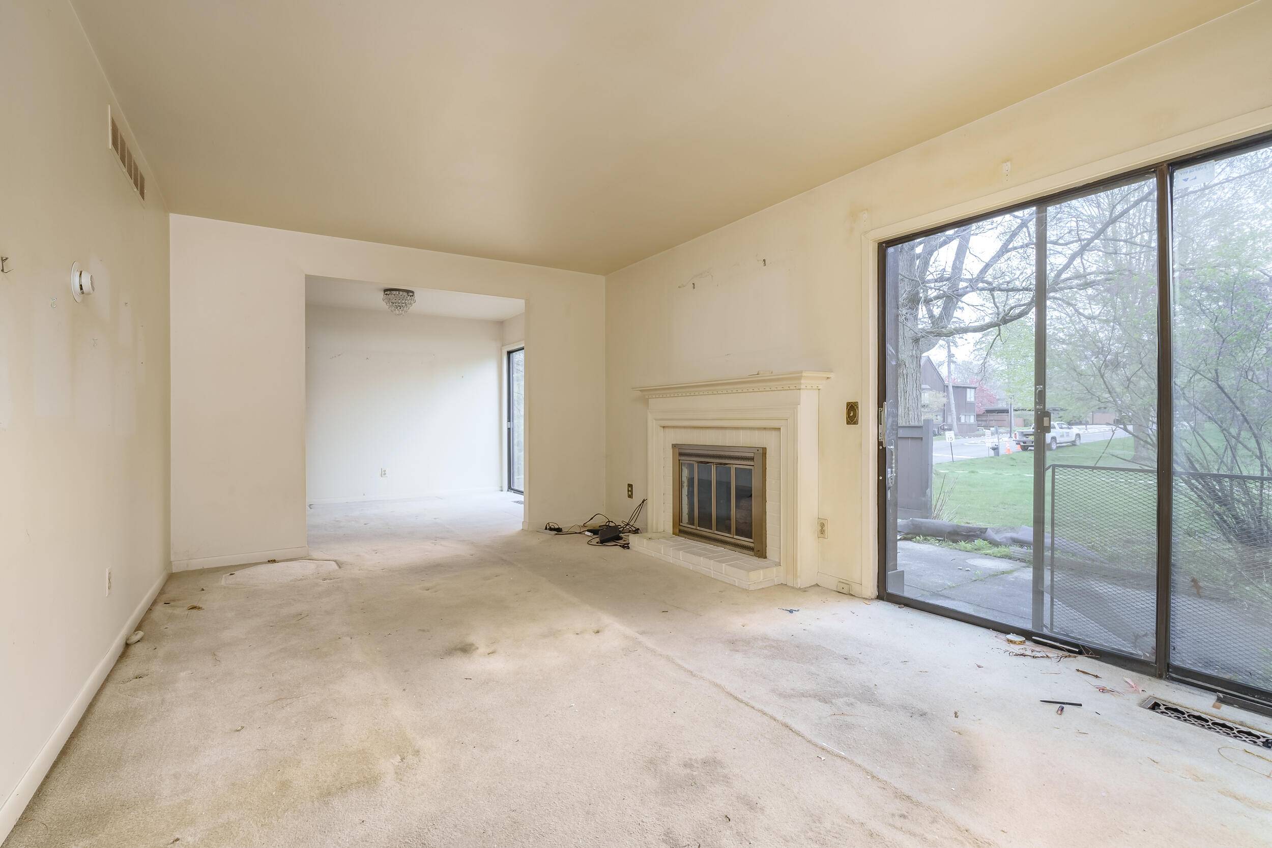 Kalamazoo, MI 49007,209 Paisley CT