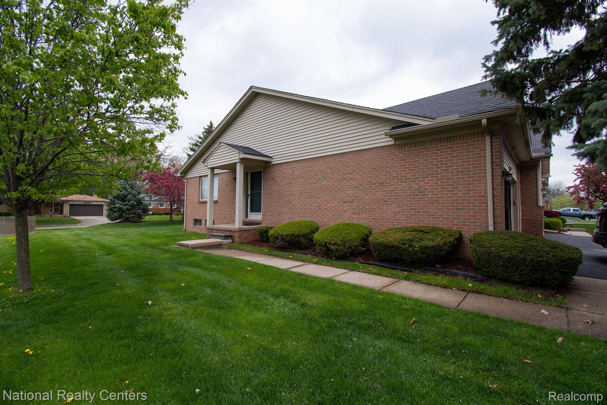 Warren, MI 48089,11349 CELTIC MANOR DR