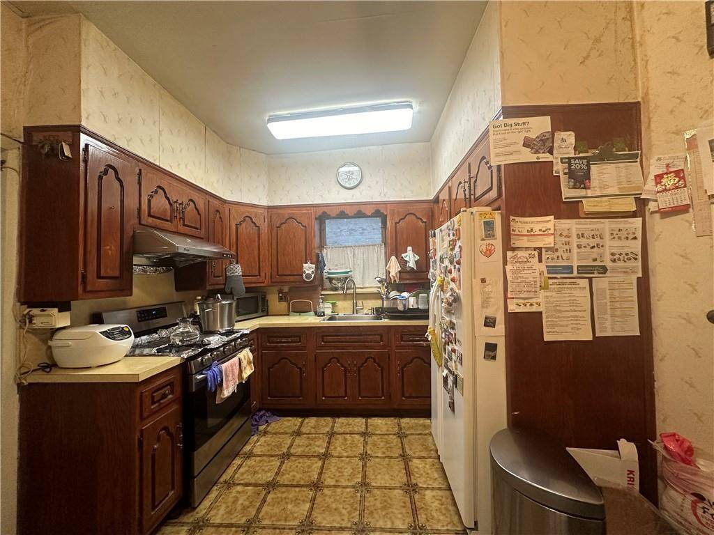 Brooklyn, NY 11214,125 Bay 40th ST