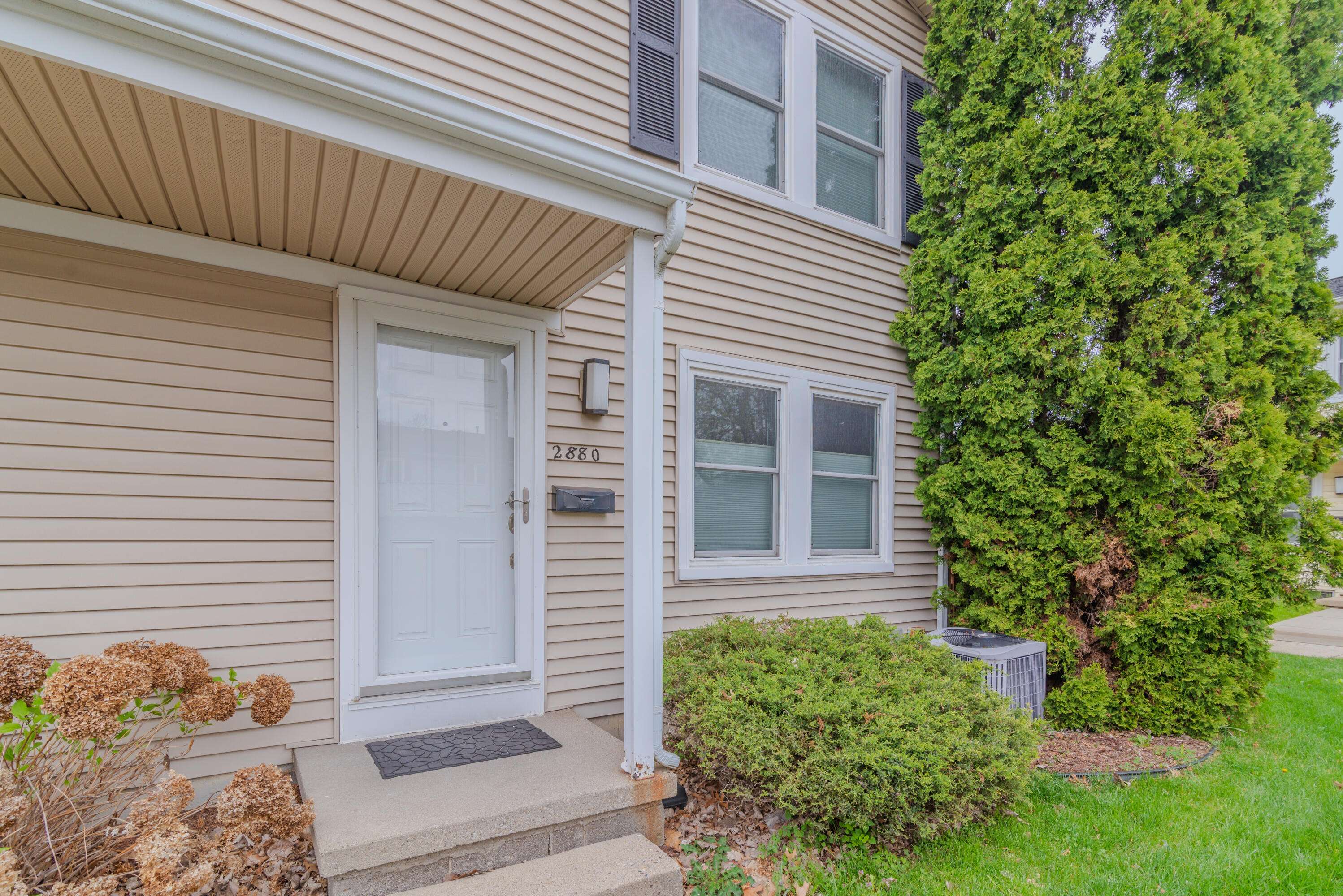 Ypsilanti, MI 48197,2880 Roundtree BLVD