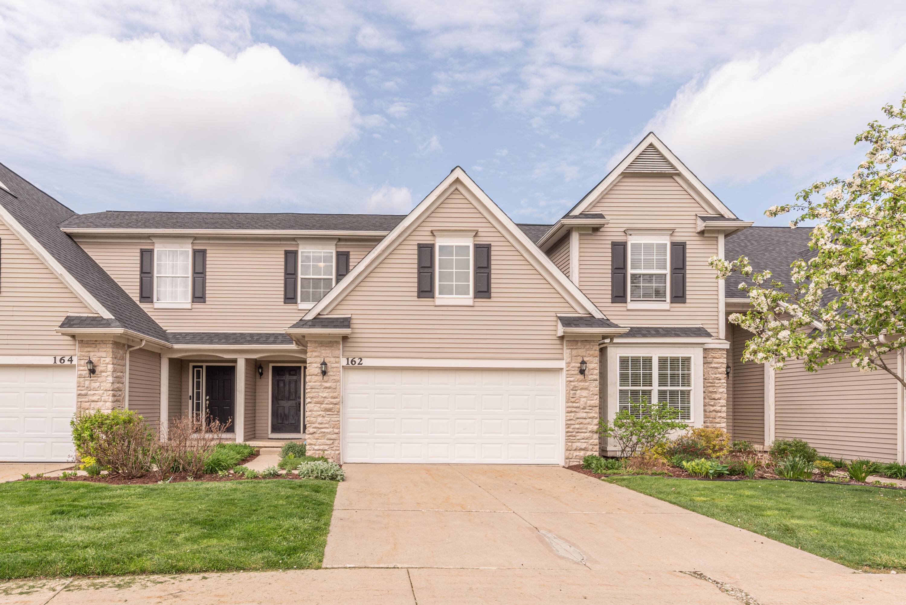 Saline, MI 48176,162 Burwyck Park DR