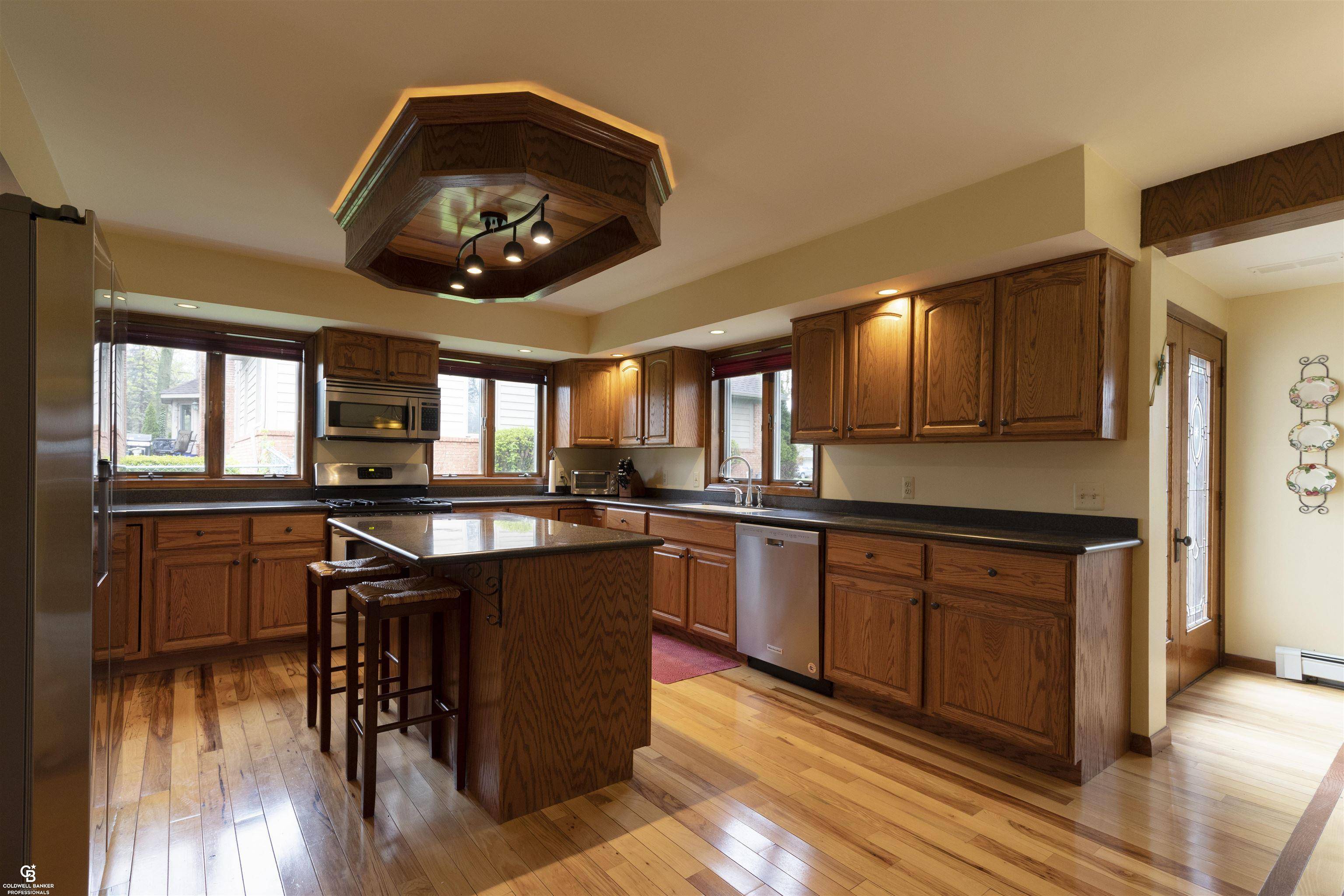 Harrison Twp, MI 48045,38285 Chartier