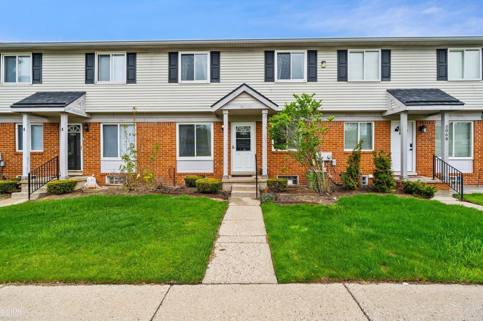 Utica, MI 48317,2064 Orchard Crest