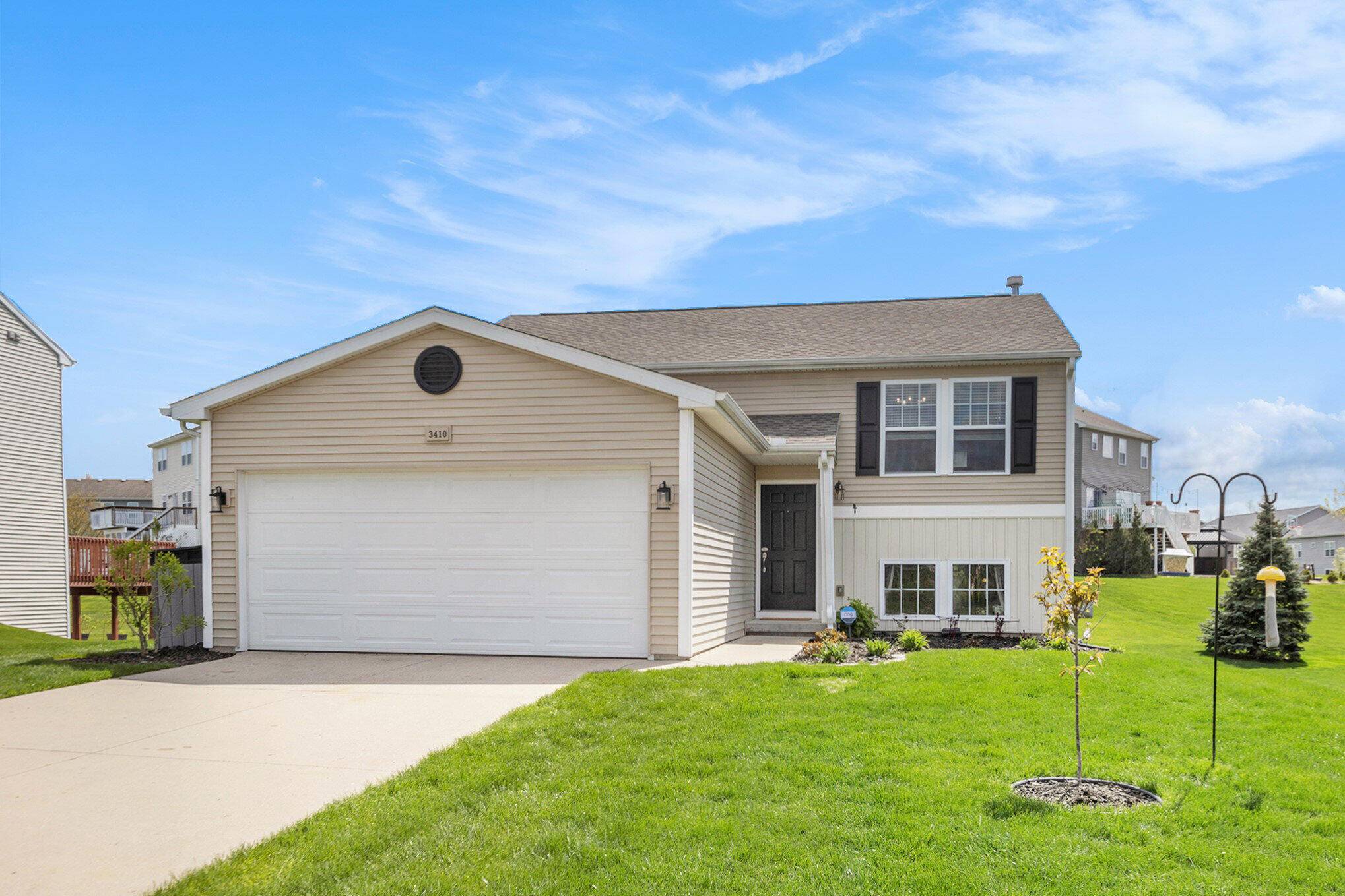 Wyoming, MI 49418,3410 Copper River AVE SW