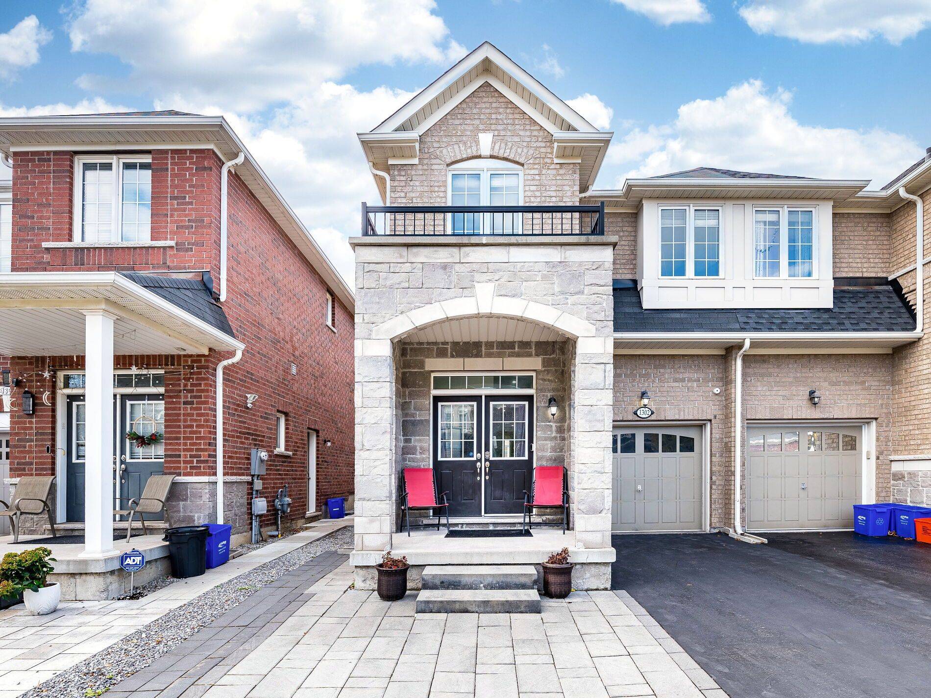 Milton, ON L9T 8M3,1302 Ruddy CRES