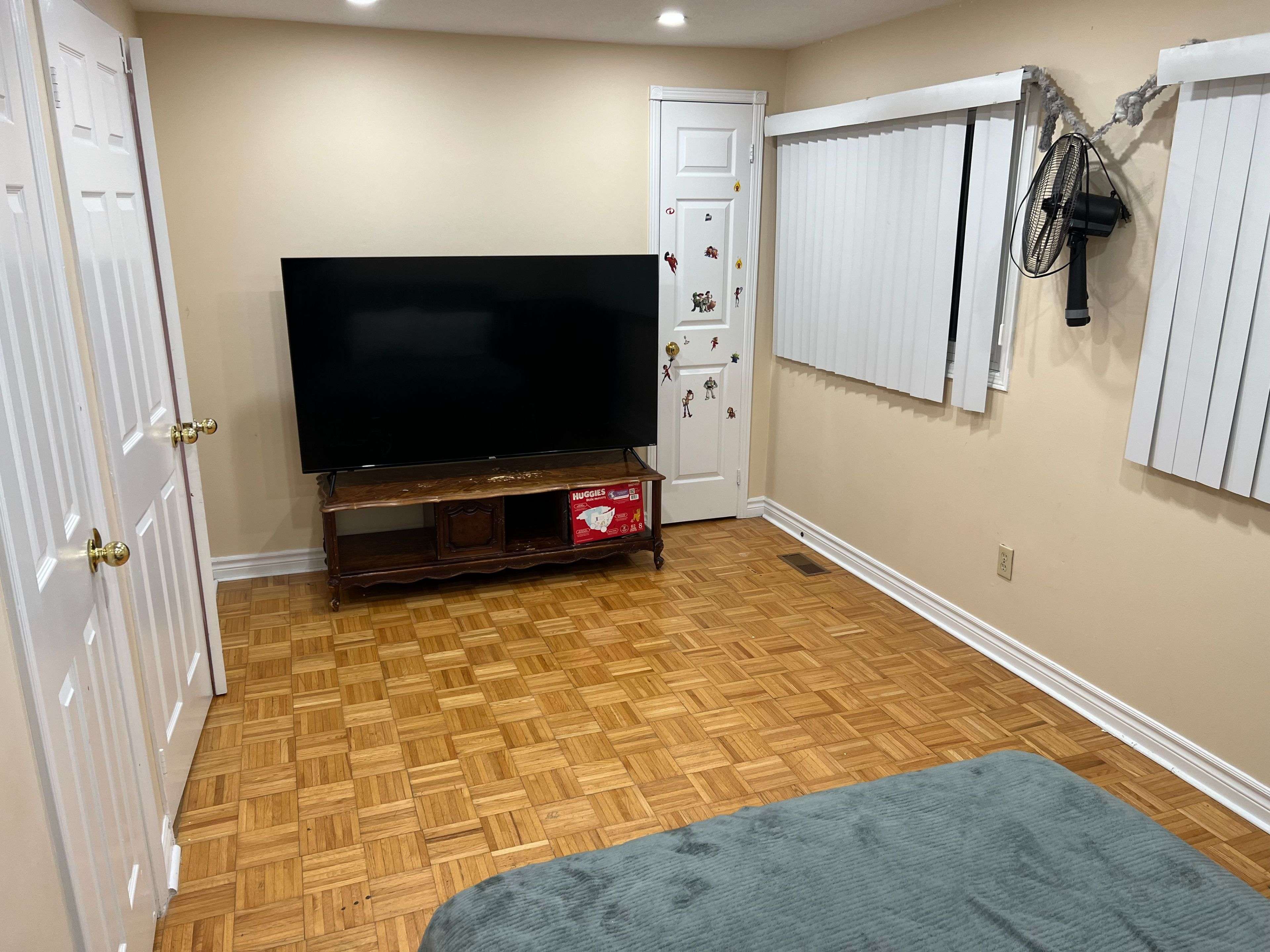 Brampton, ON L6Y 3Z8,14 Songsparrow DR S