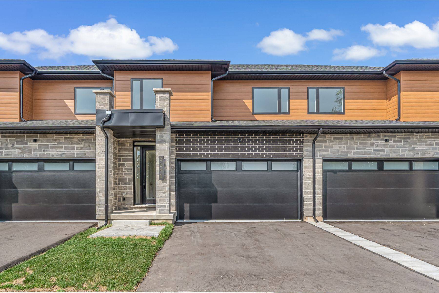 Burlington, ON L7M 3R9,3392 Carter Common