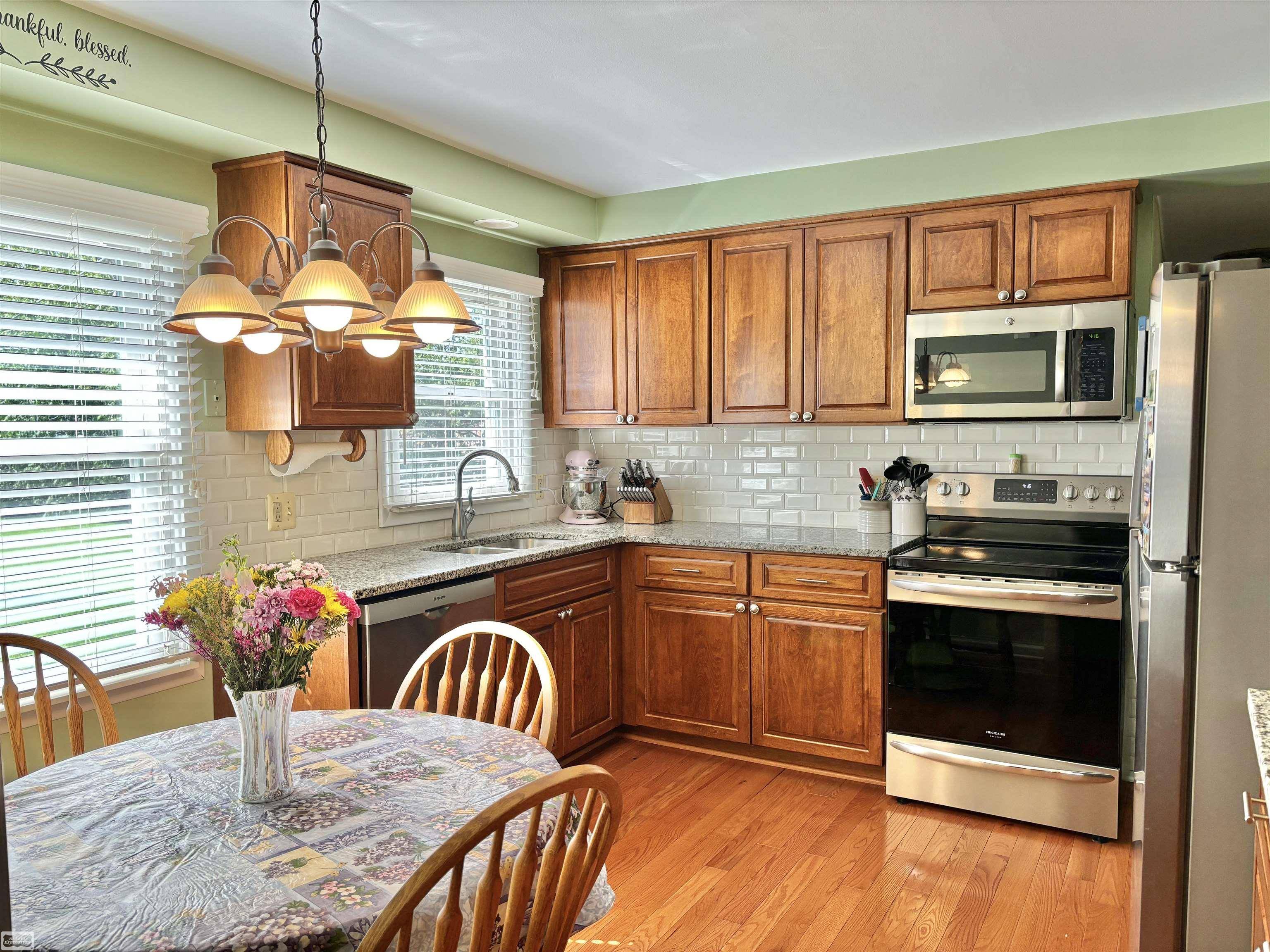 Utica, MI 48317,50511 Cedargrove