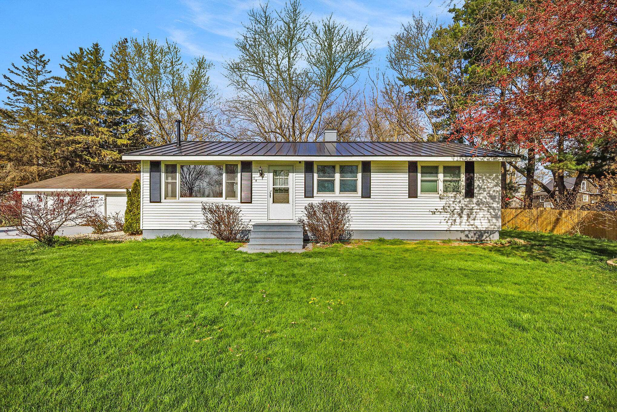 Casnovia, MI 49318,65 East ST