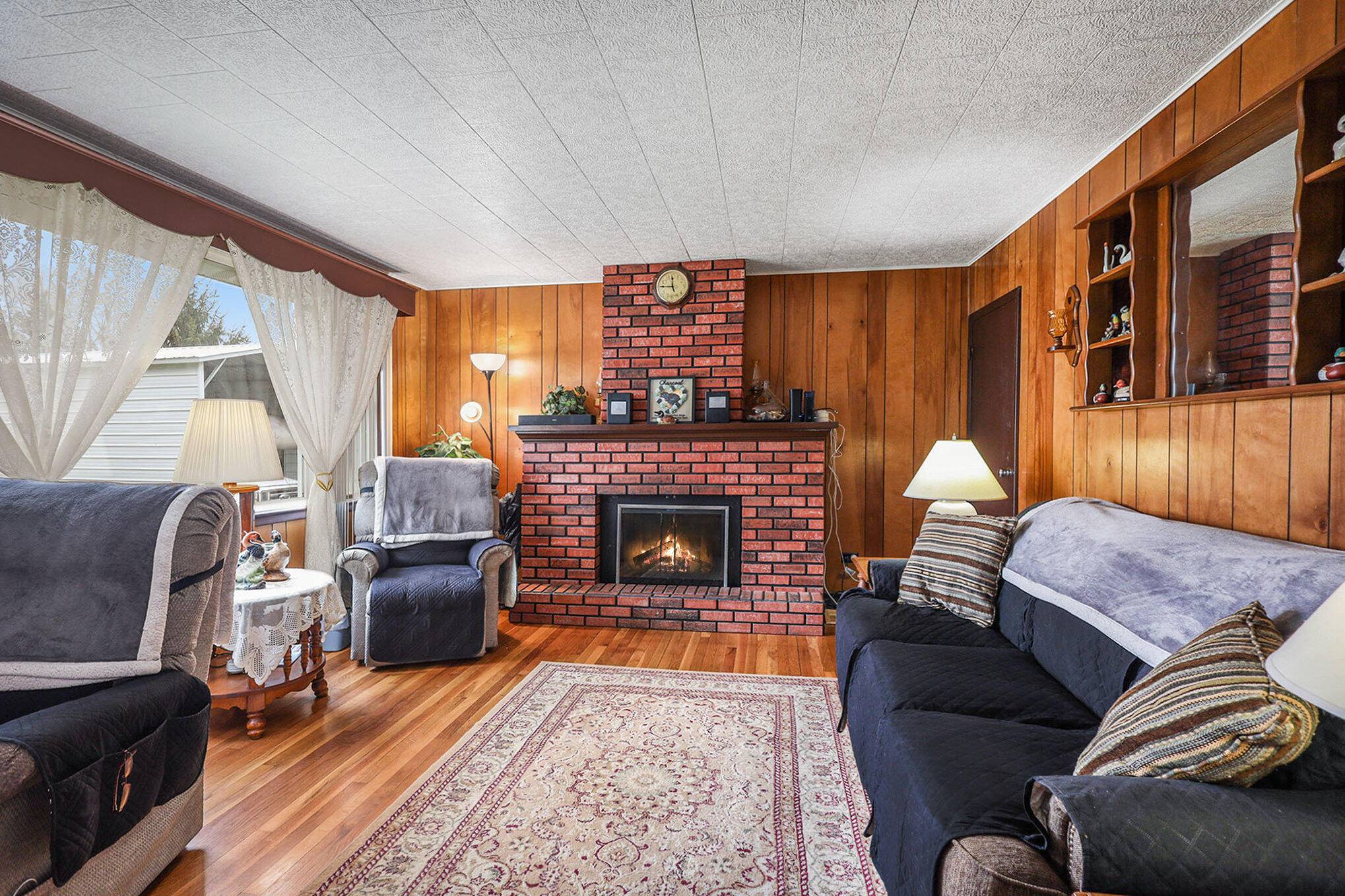 Casnovia, MI 49318,65 East ST