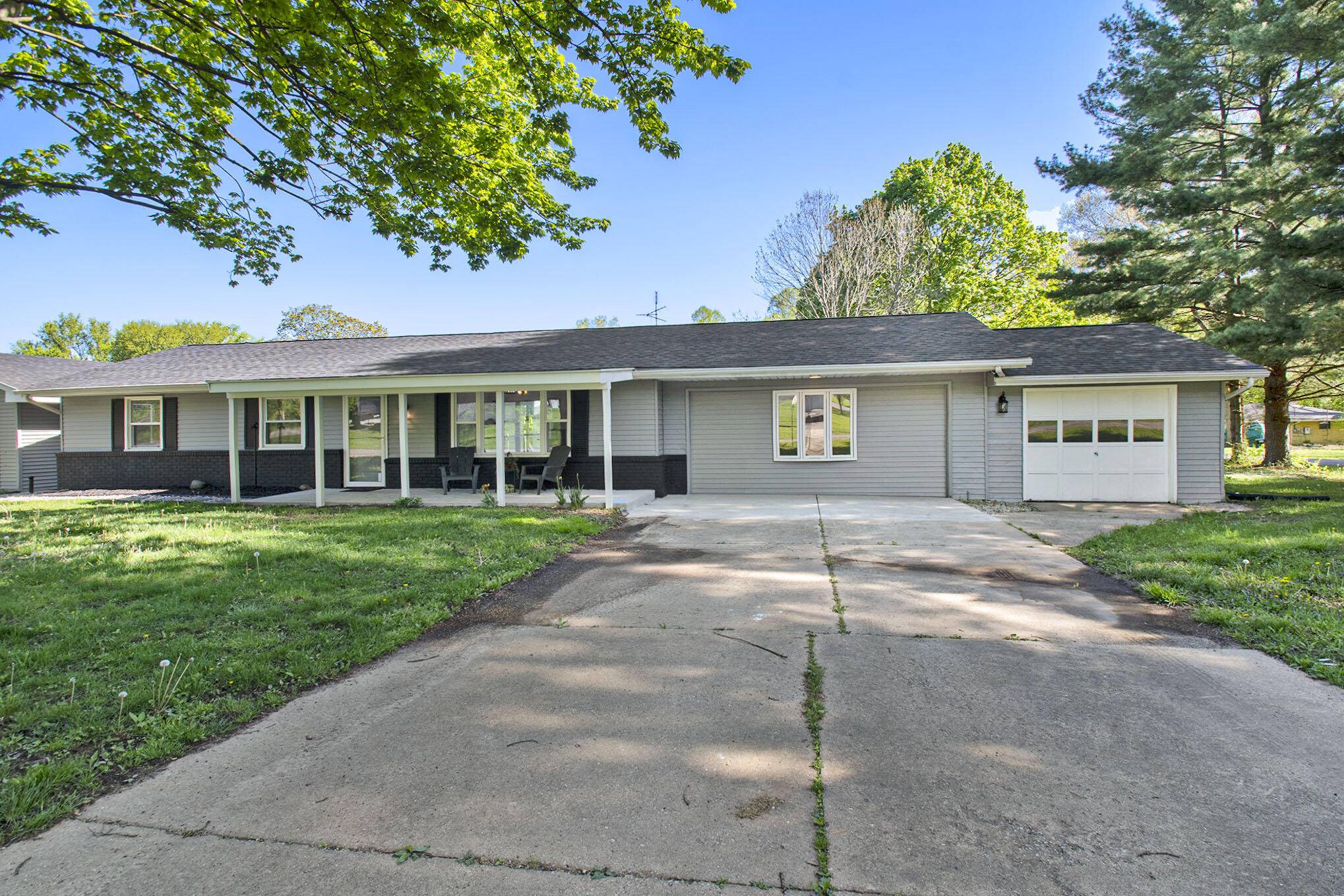 Buchanan, MI 49107,3119 Center DR