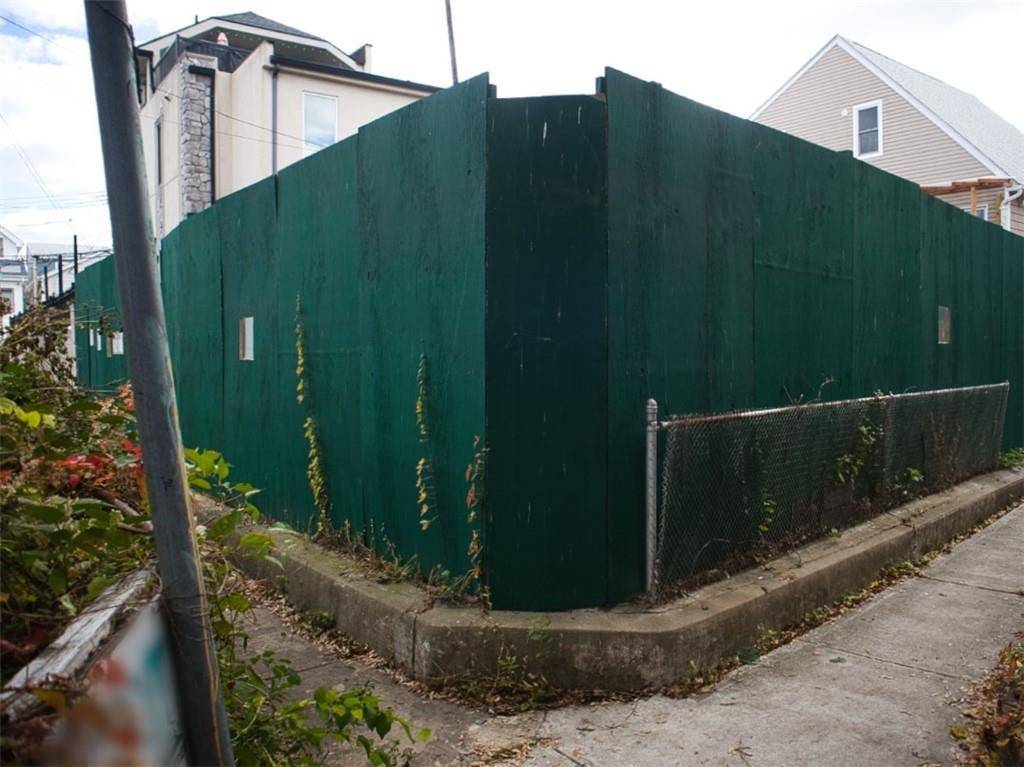 Brooklyn, NY 11235,16A Dunne PL