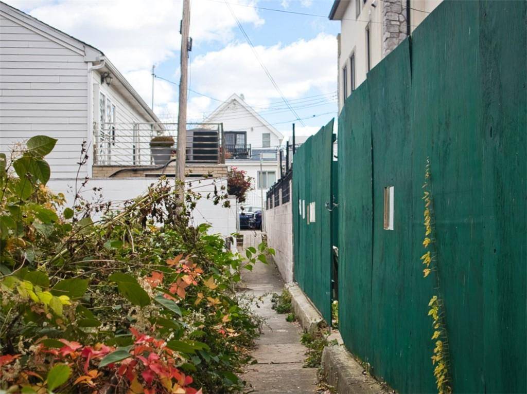 Brooklyn, NY 11235,16A Dunne PL