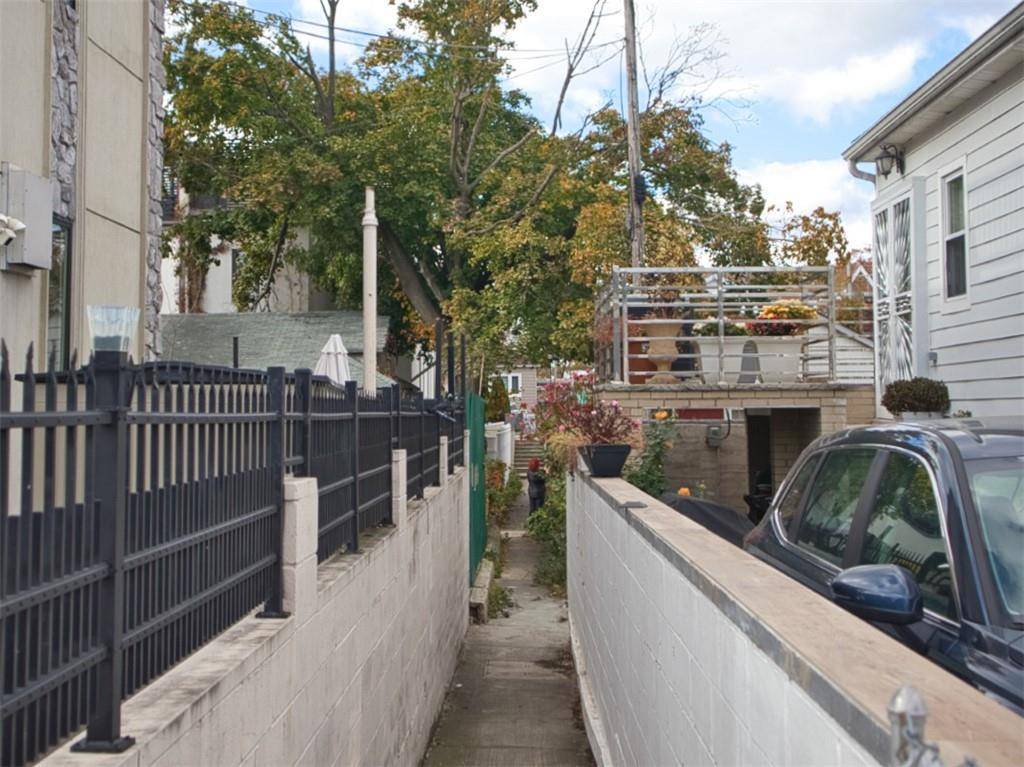 Brooklyn, NY 11235,16A Dunne PL