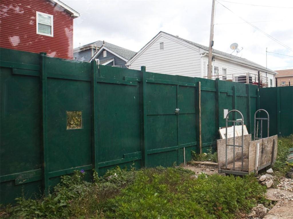 Brooklyn, NY 11235,16A Dunne PL