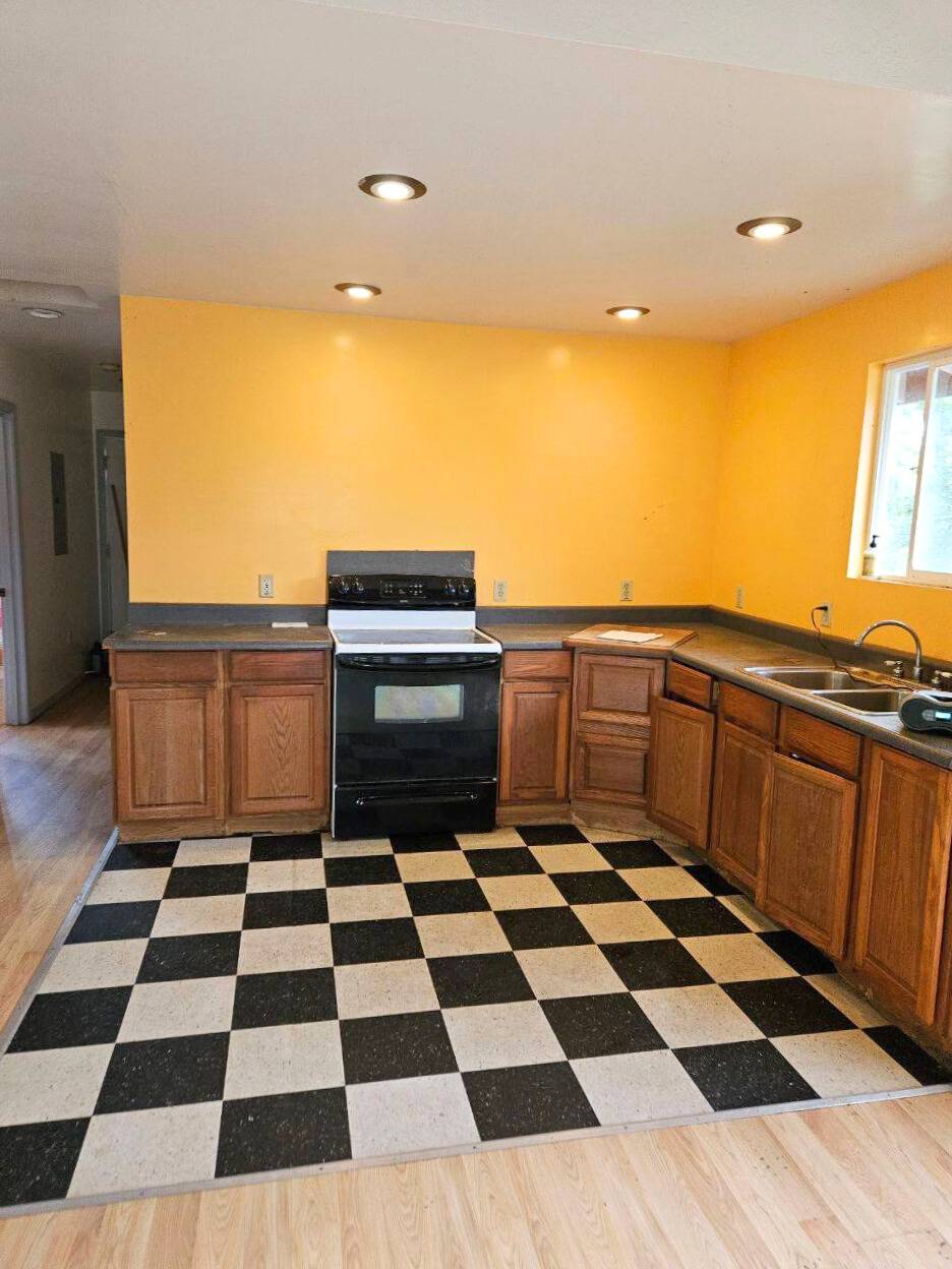 Pahoa, HI 96778,13-1368 LAUNAHELE RD