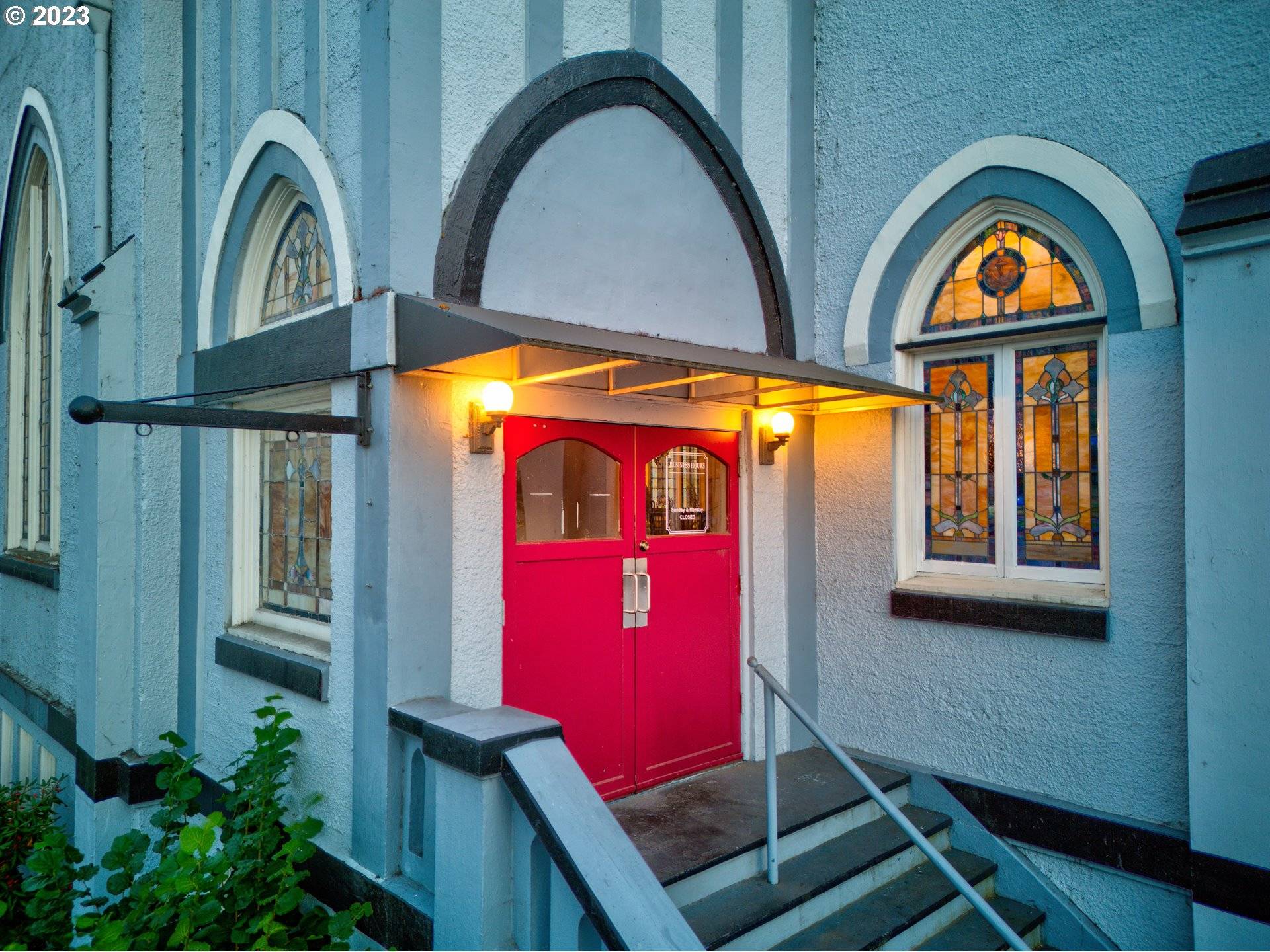 Roseburg, OR 97470,809 SE MAIN ST