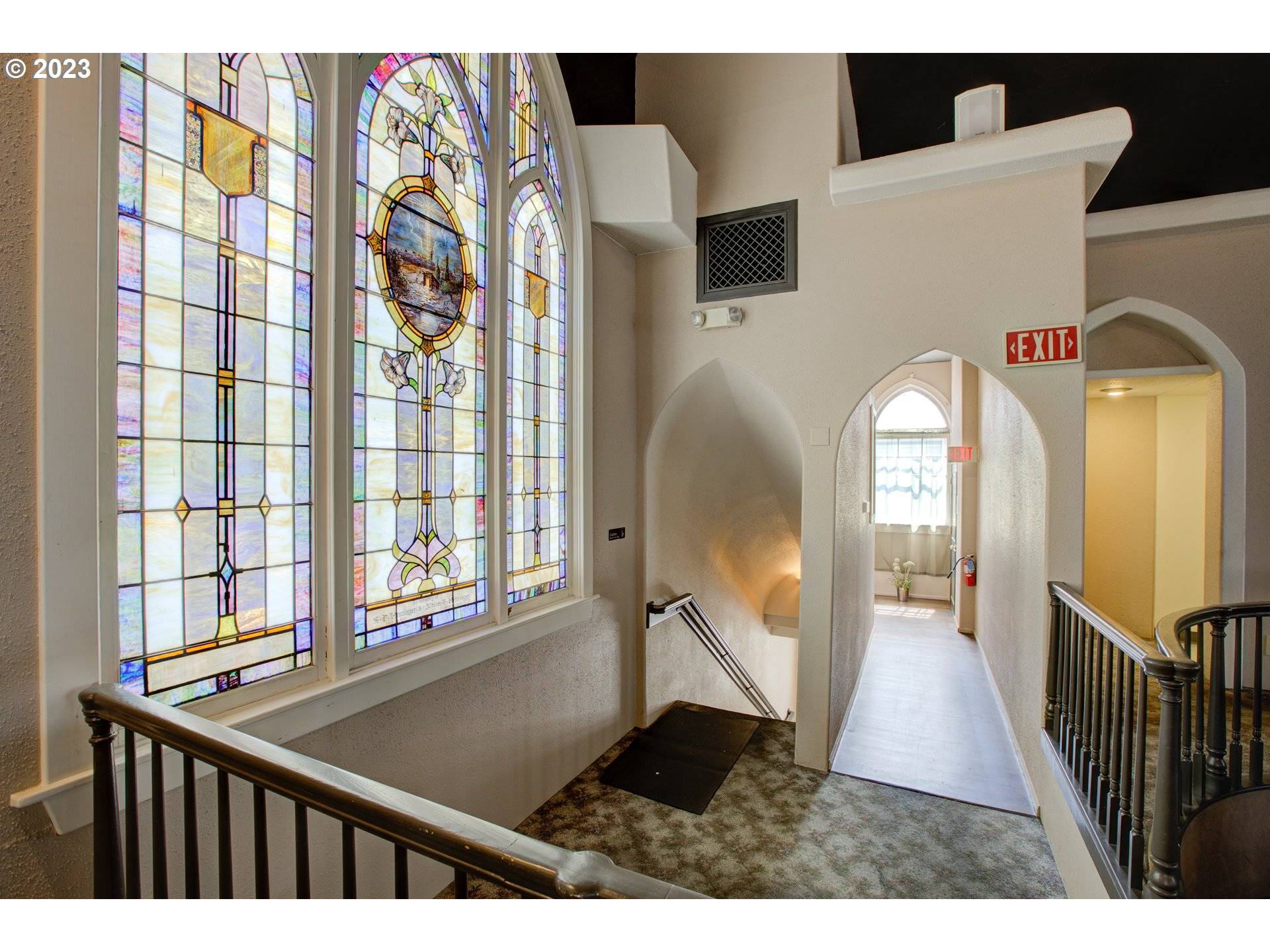 Roseburg, OR 97470,809 SE MAIN ST